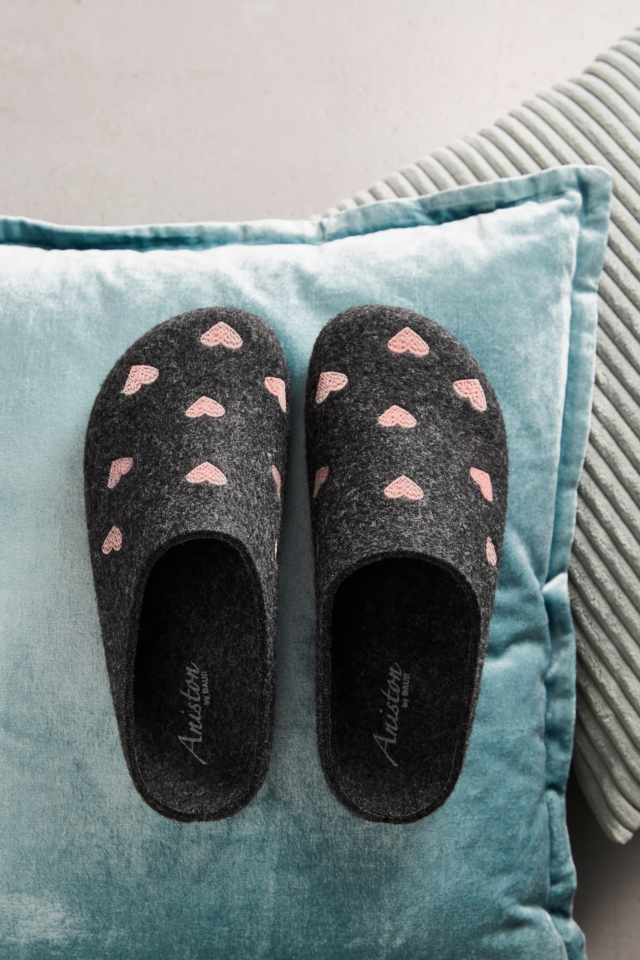 BIO Life Clog, Hausschuh, Homeslipper mit Herzchen-Stickerei - NEUE KOLLEKTION