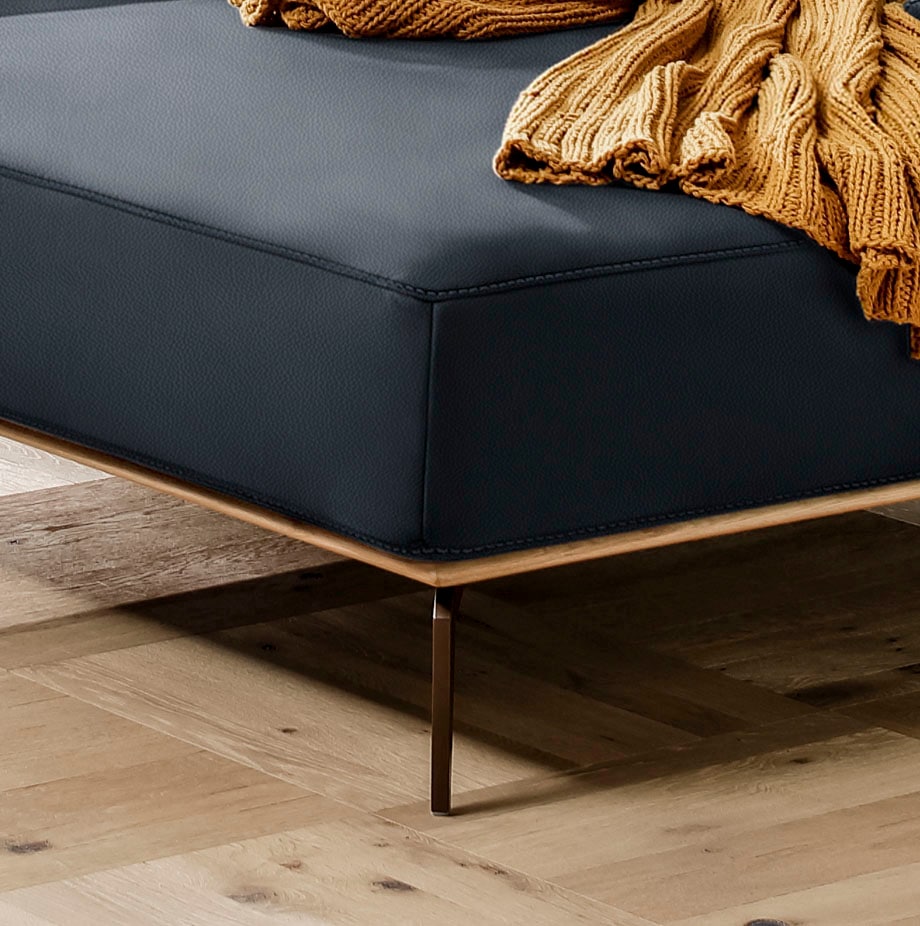W.SCHILLIG Ecksofa »run, Designsofa mit tollem Sitzkomfort, bequem, L-Form«, mit Holzsockel, Füße in Bronze pulverbeschichtet, Breite 279 cm