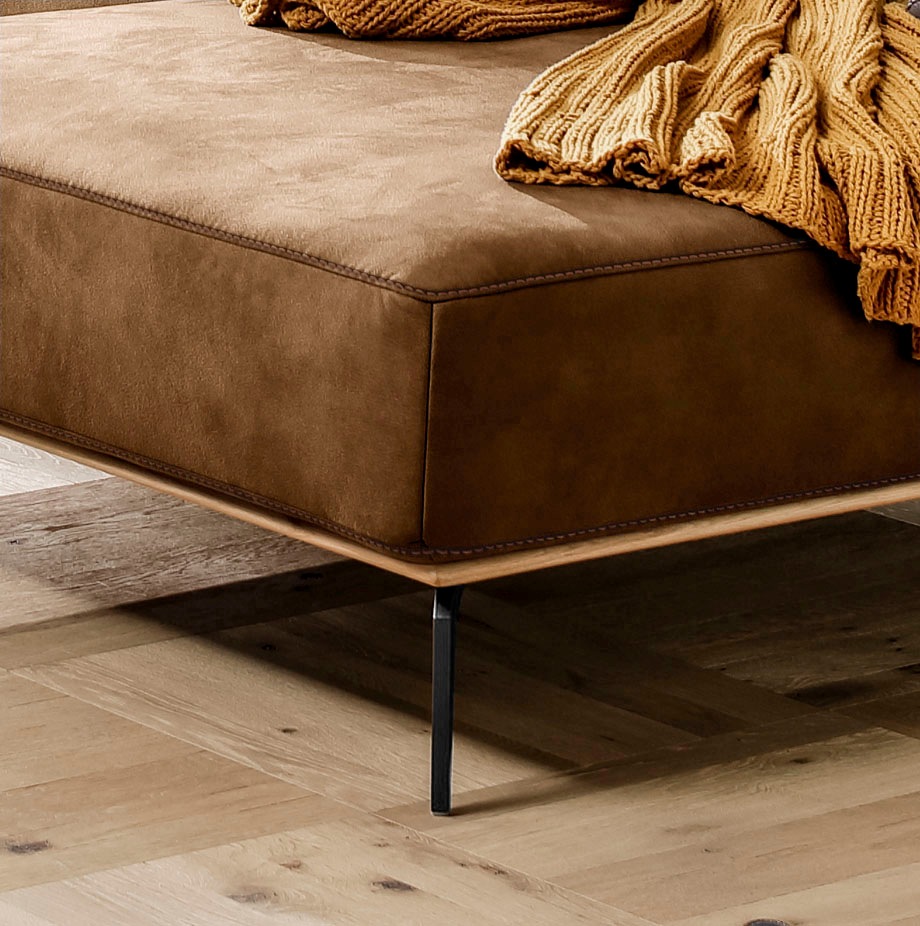 W.SCHILLIG Ecksofa »run, Designsofa mit tollem Sitzkomfort, bequem, L-Form« mit Holzsockel, Füße in Schwarz pulverbeschichtet, Breite 279 cm