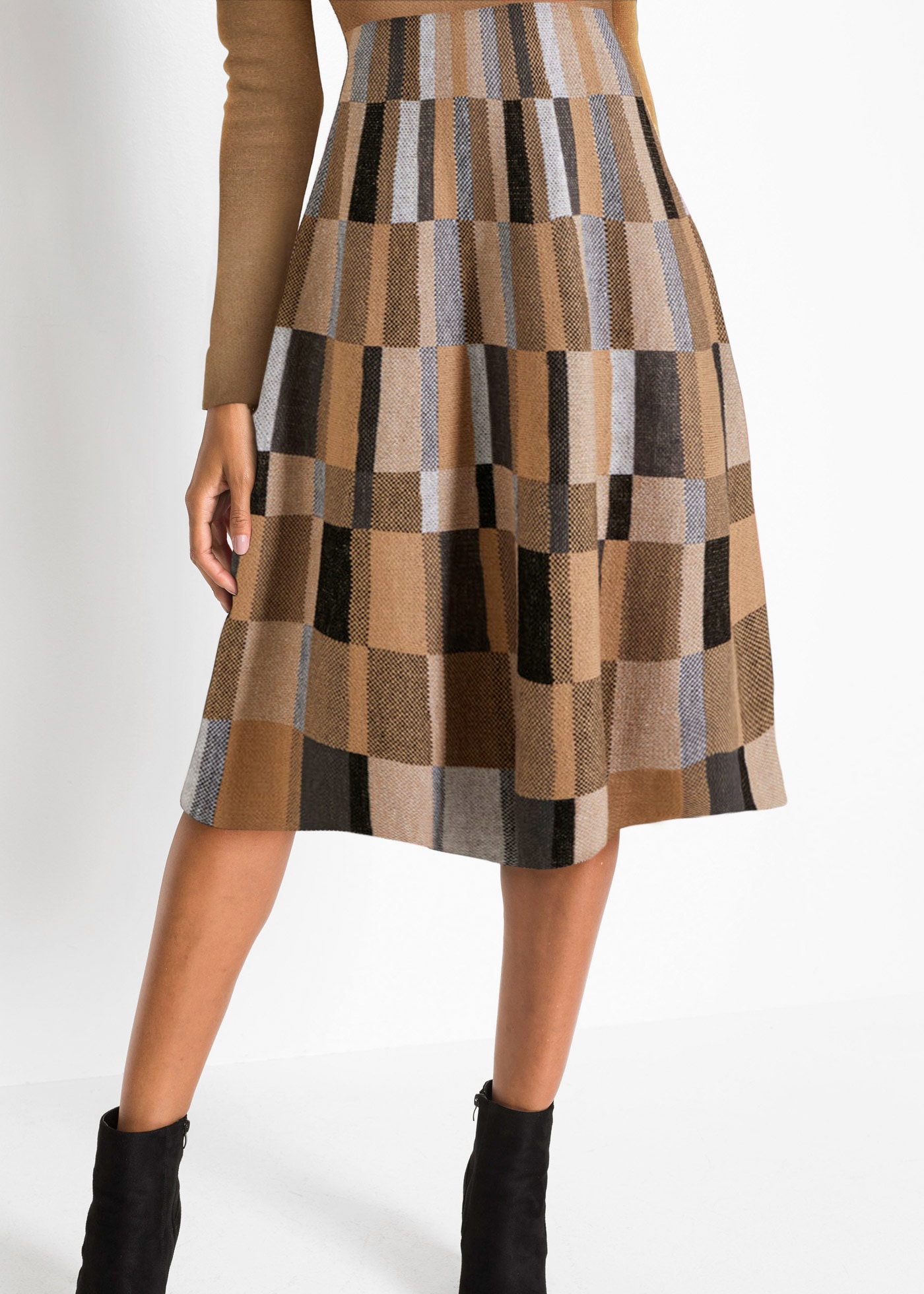 bonprix Strickkleid »Ausgestelltes Jacquard-Strickkleid« aus Polyacryl, ausgestellte Passform, ausgestelltes Jacquard-Design