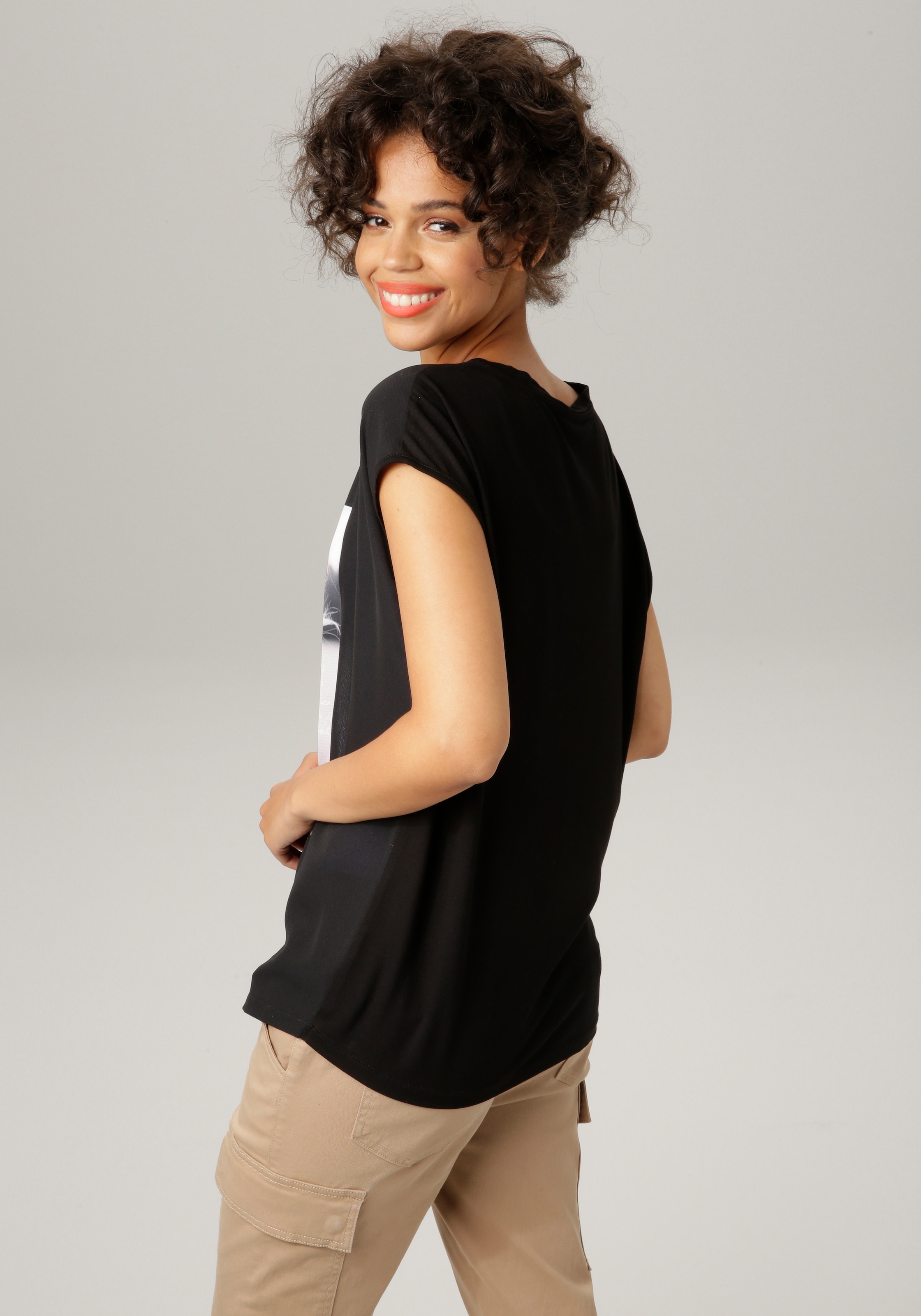 Aniston CASUAL T-Shirt, mit verträumten Frontdruck bestellen