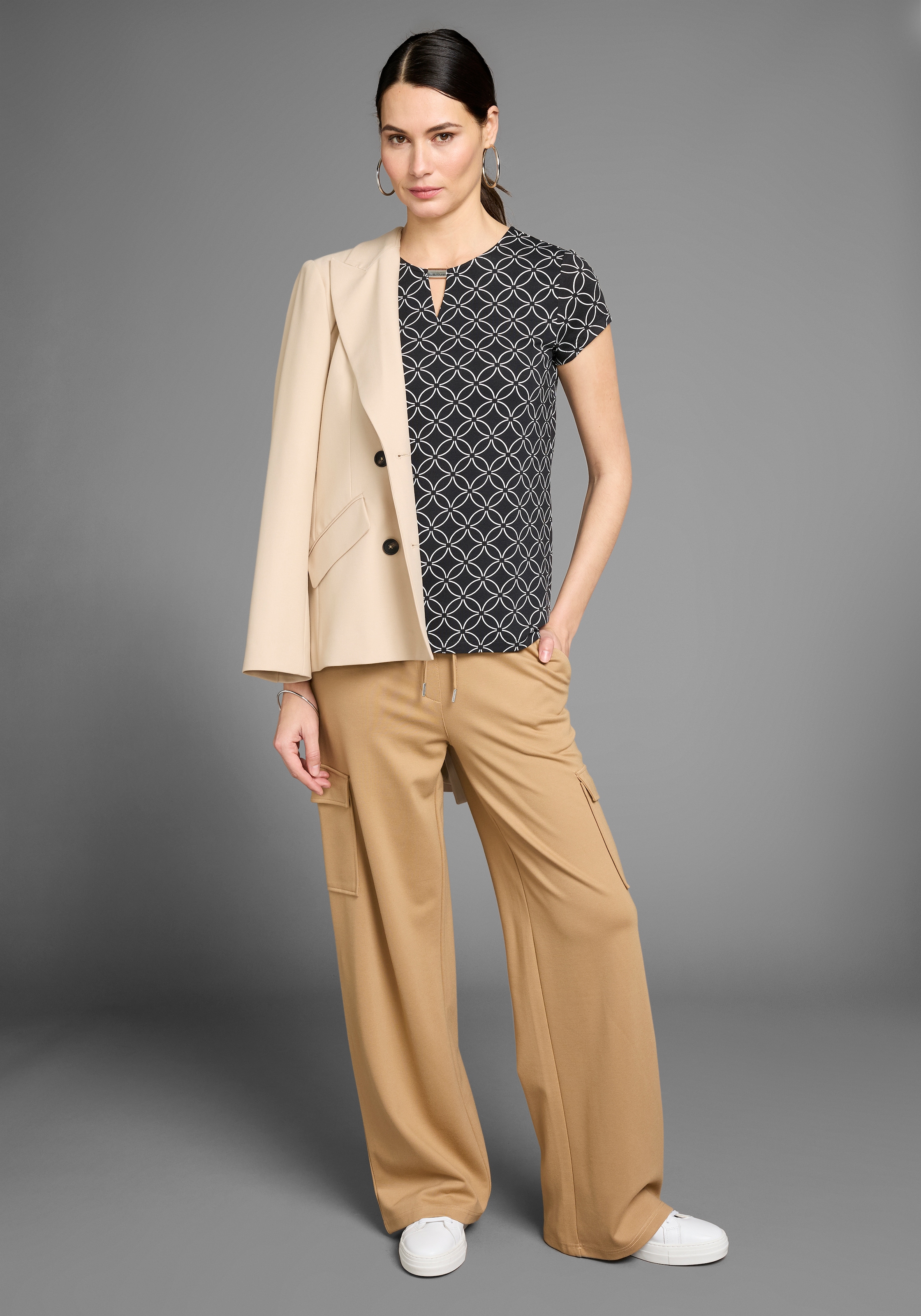 HECHTER PARIS Kurzarmshirt mit Zierdetail und Alloverprint