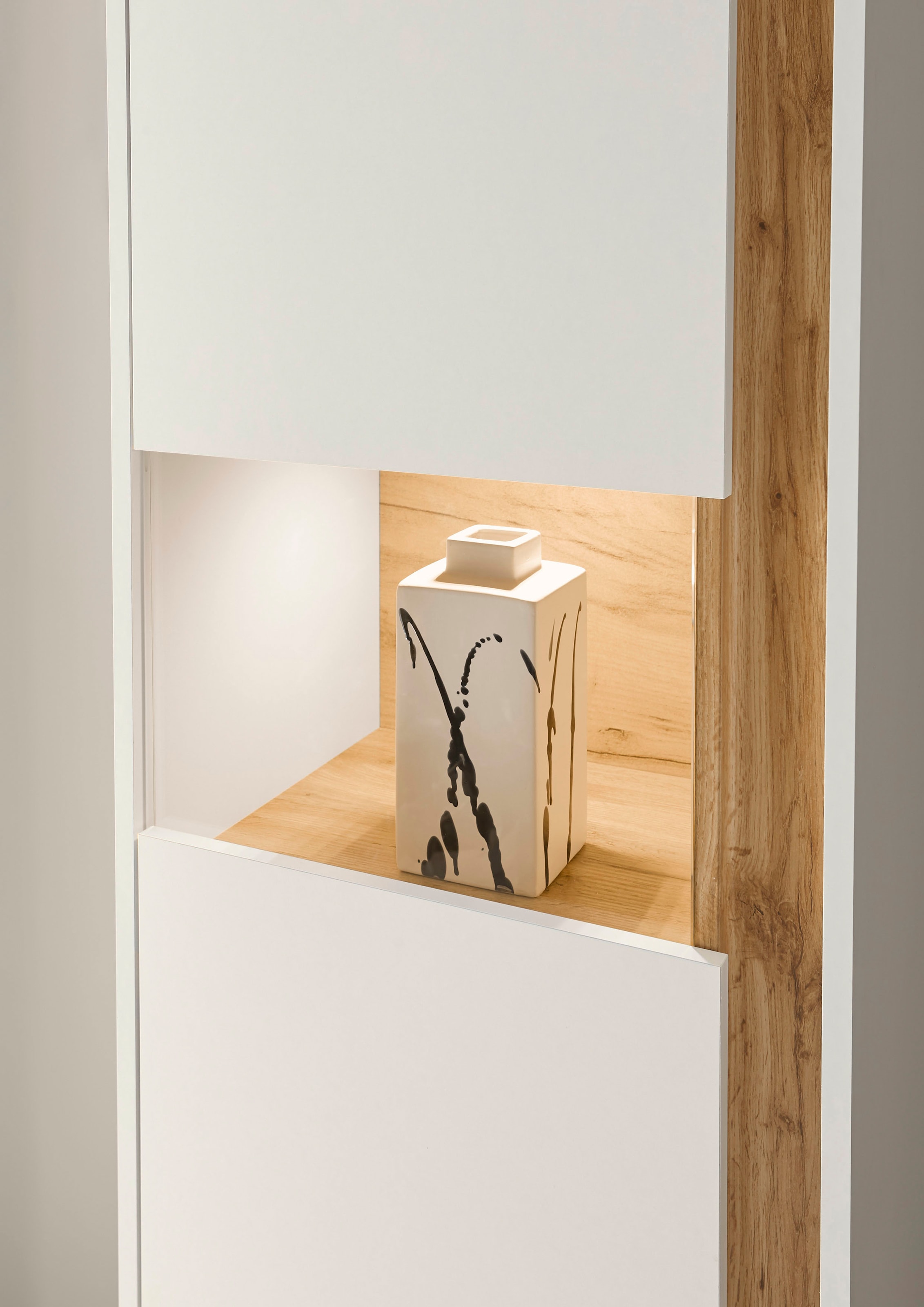 INOSIGN Wohnwand »City/Giron, moderne Anbauwand, Komplettset in vielen Farben verfügbar«, (Set, 5 St.), enthält zwei Vitrinen, zwei Hängeschränke & ein Wandboard