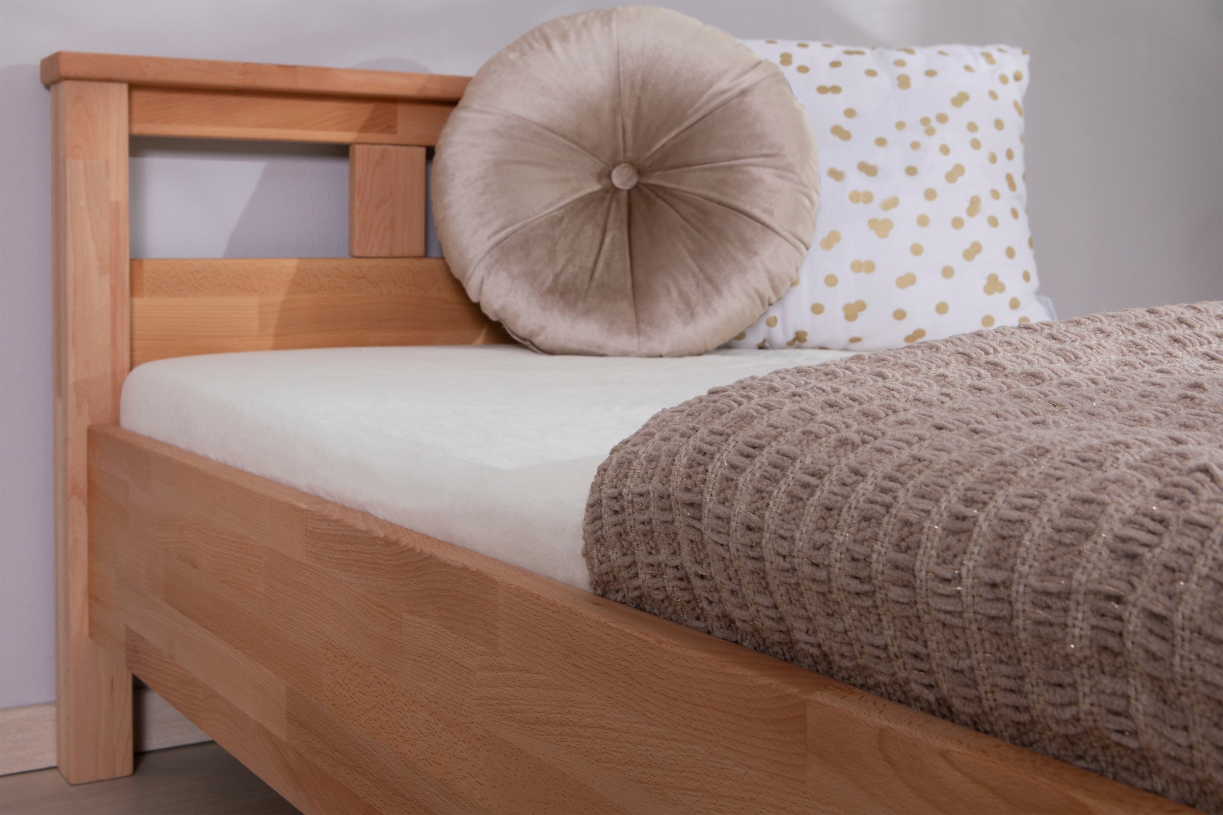 Ticaa Massivholzbett »Merci«, Doppelbett, aus Buche Massivholz, inkl. Rollrost