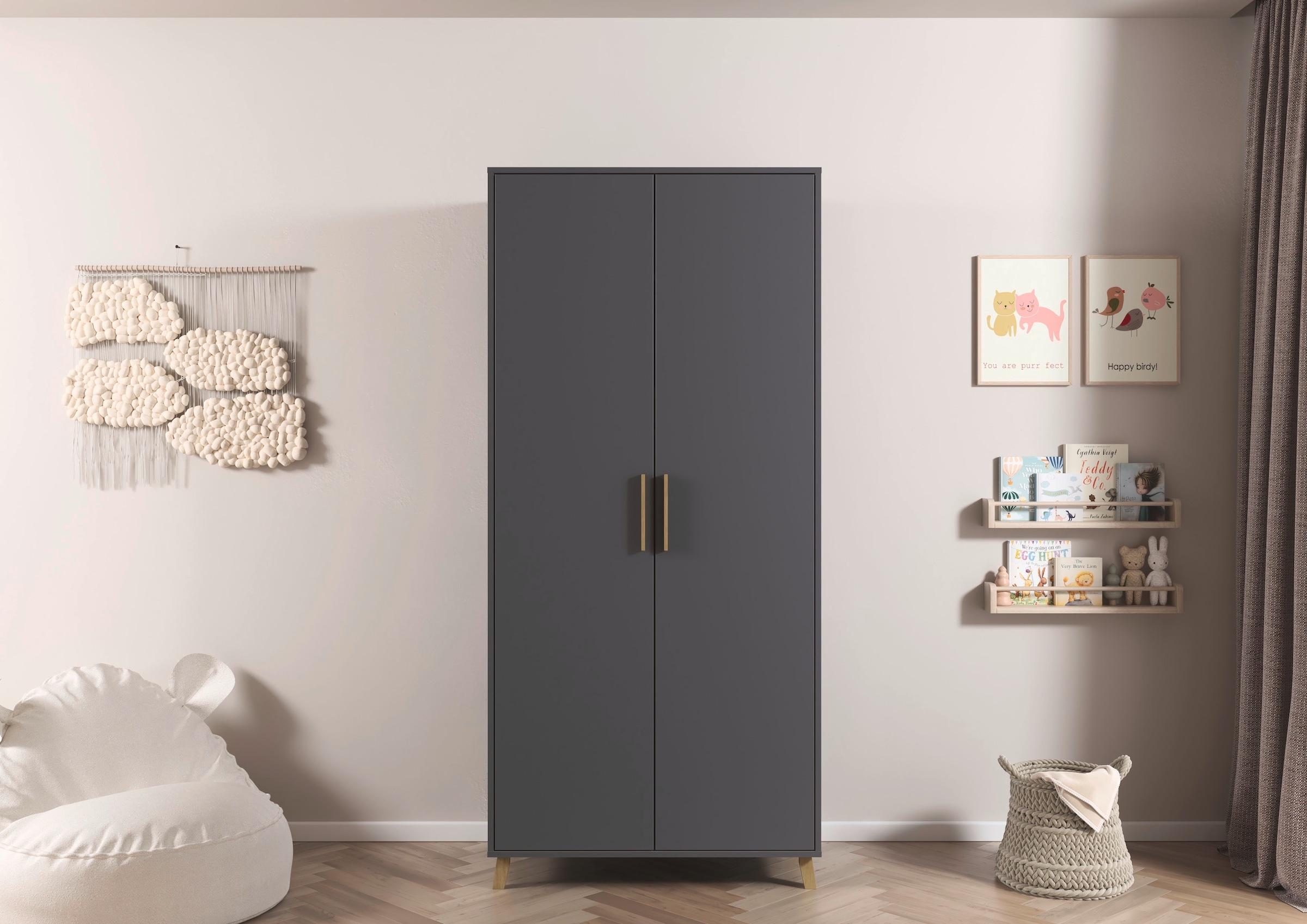 rauch Drehtürenschrank »Kleiderschrank Schrank Garderobe SHINJO Breiten 93/140/187 cm« in 3 verschiedenen Ausstattungen BASIC/CLASSIC/PREMIUM,  Griffe und Füße aus Massivholz, viel Stauraum MADE IN GERMANY