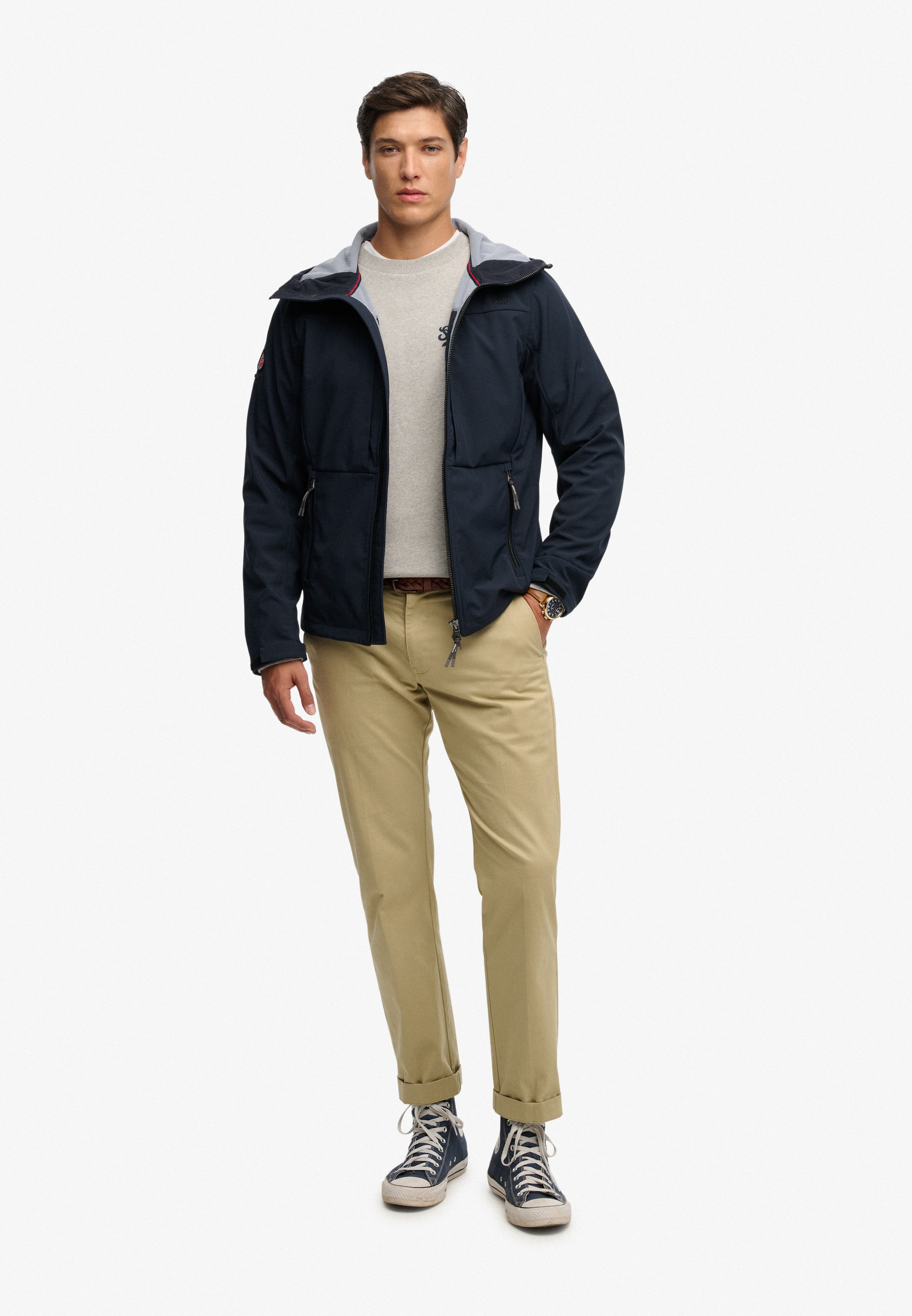 Superdry Outdoorjacke »HOODED SOFTSHELL TREKKER JKT« mit Kapuze mit Materialmix aus Polyester und Elasthan, Relaxed Fit