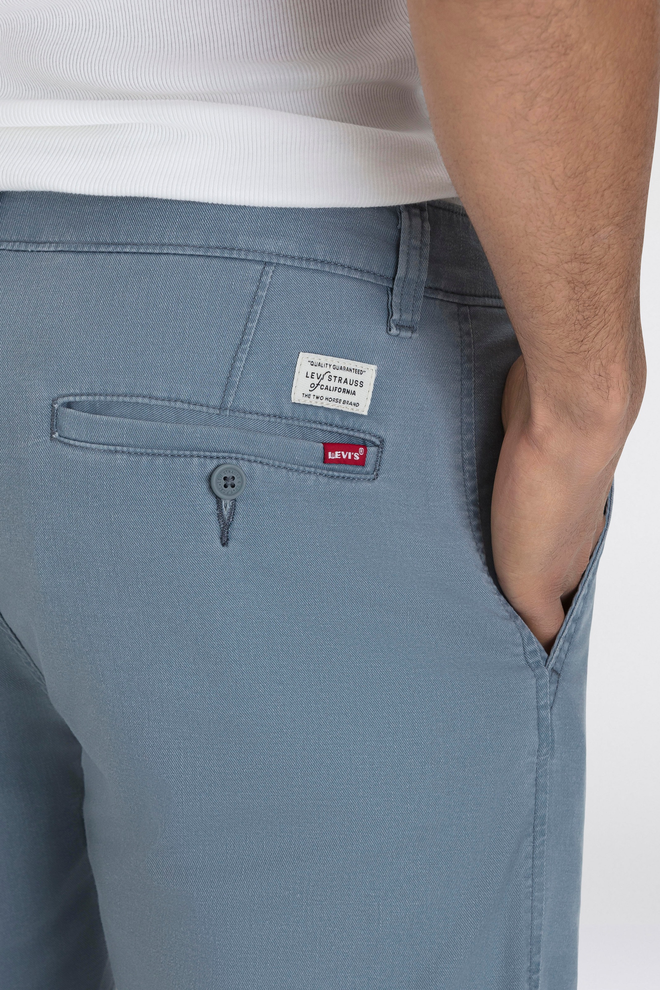 Levi's® Chinoshorts »XX CHINO SHORT II«, mit Logobadge