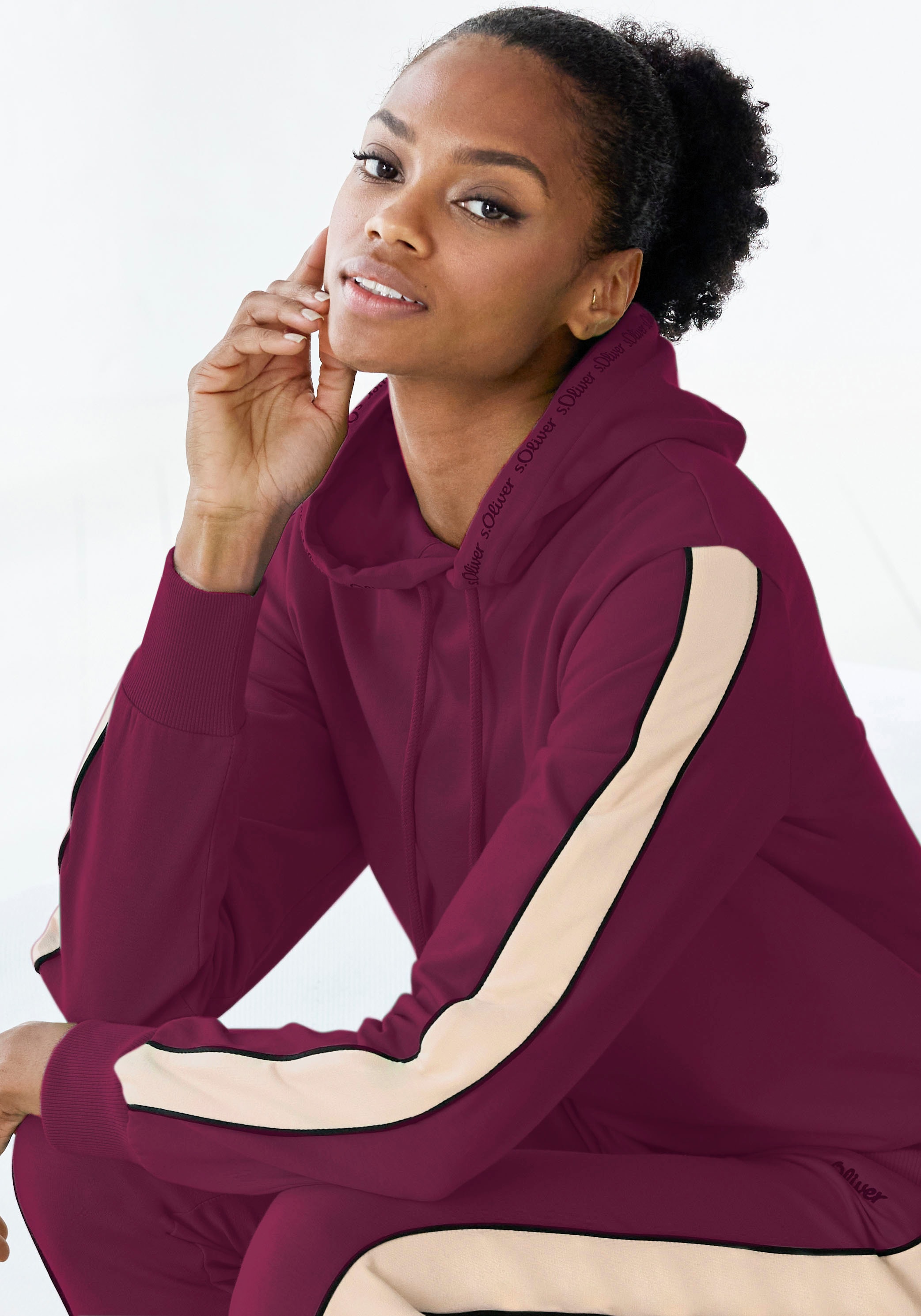 Hoodie »- Kapuzensweatshirt- Loungesweatshirt«, mit Kontrast Einsätzen, Loungewear