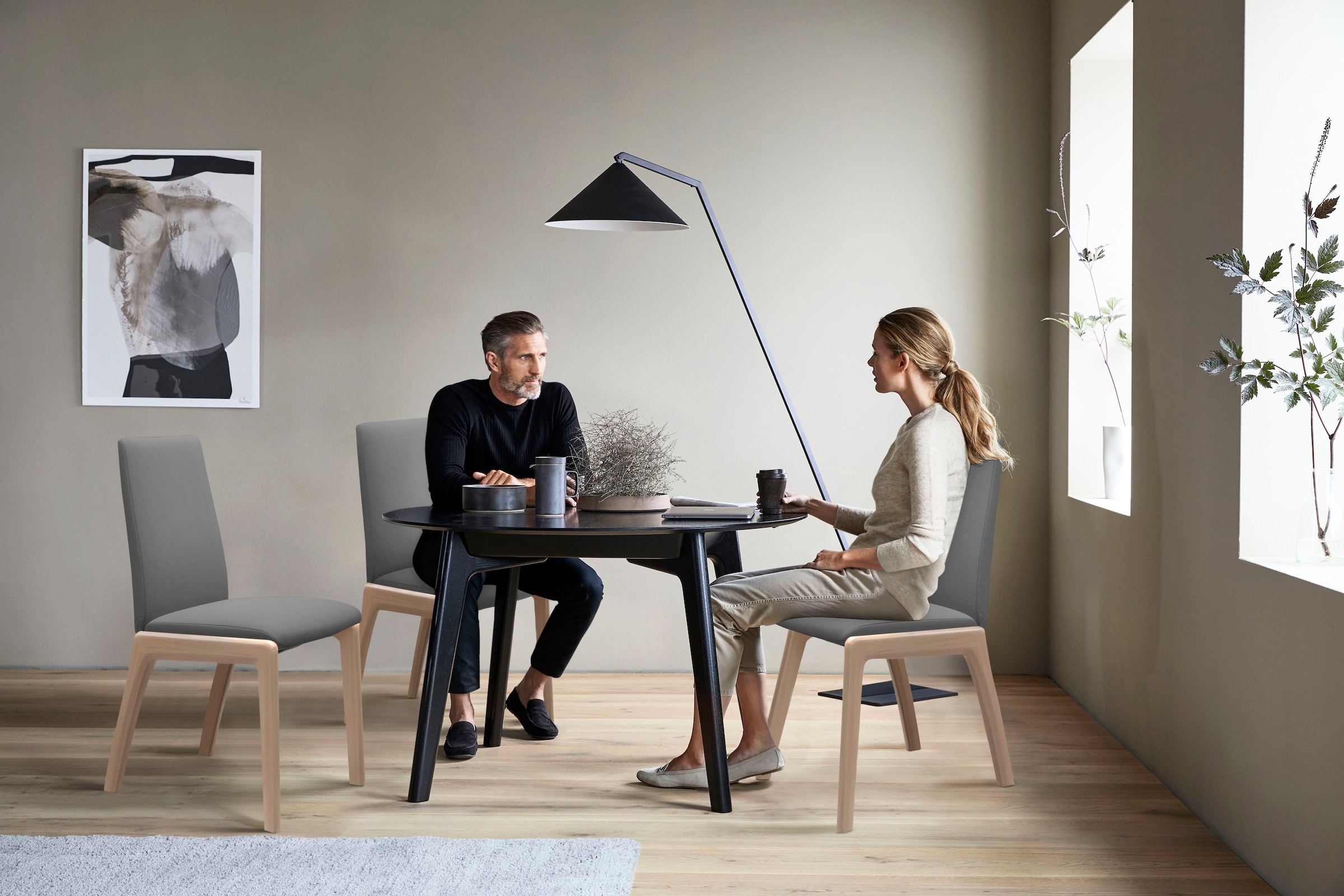 Stressless® Polsterstuhl »Laurel«, Microfaser DINAMICA, Low Back, Größe M, mit abgerundeten Beinen in Walnuss