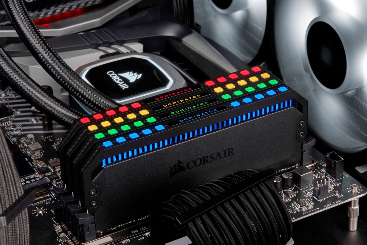 Corsair PC-Arbeitsspeicher »DOMINATOR RGB 32 GB (4 x 8 GB) DDR4 DRAM 3.600 MHz C18«