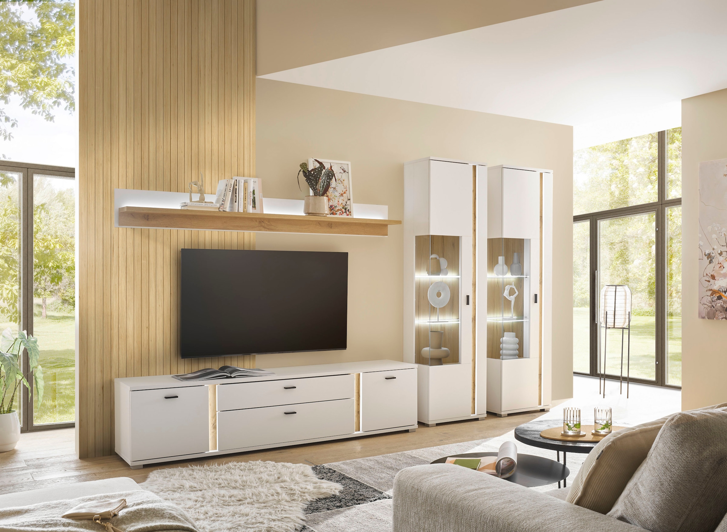 INOSIGN Vitrine »LONG ISLAND«, (1 St.), in moderner Trendfarbe,inklusive senkrechter Beleuchtung,Breite 55 cm