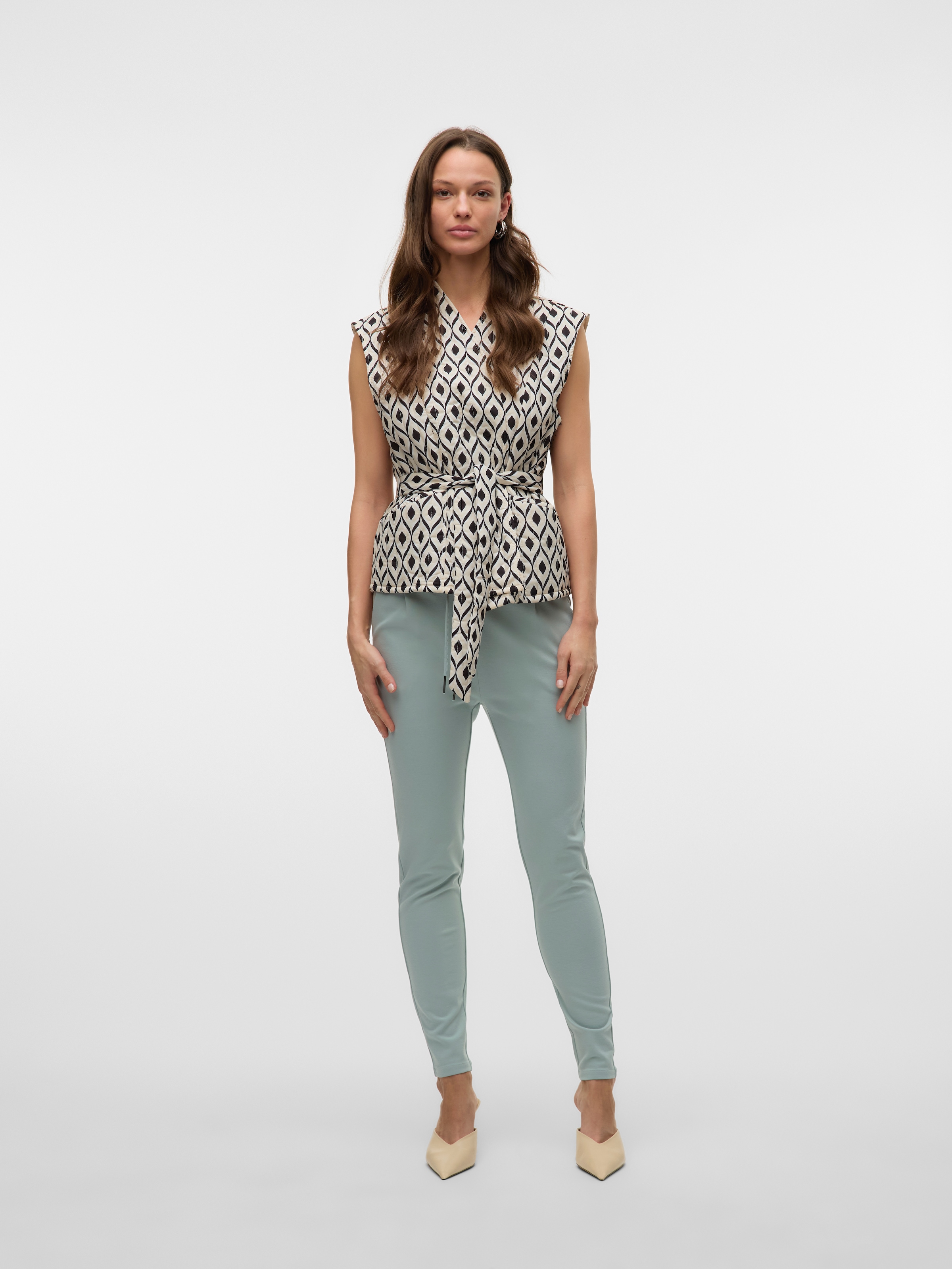 Vero Moda Jogger Pants »VMEVA MR LOOSE STRING PANT GA NOOS«, hinten mit elastischem Bündchen