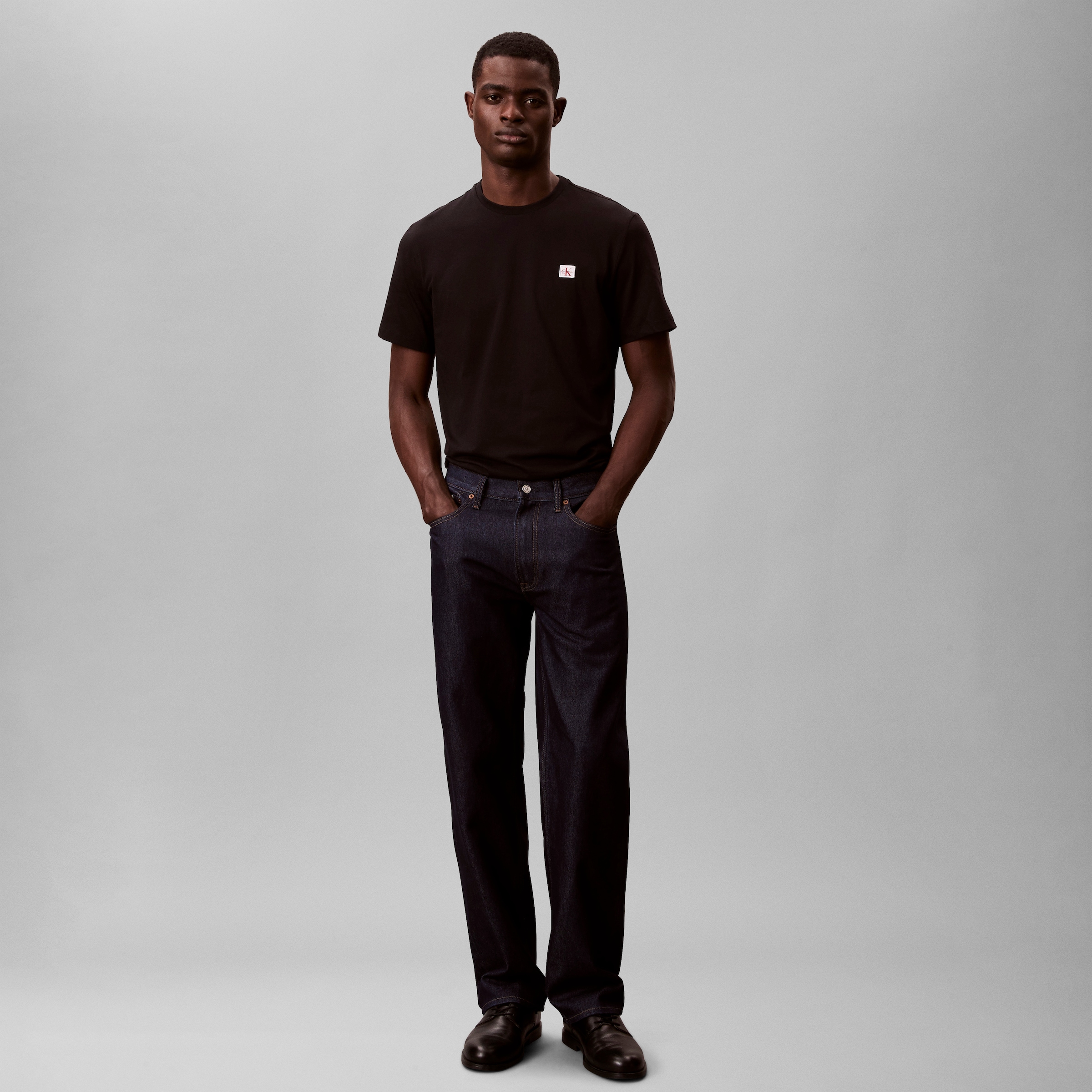 Calvin Klein Jeans T-Shirt »SS BADGE TEE 2 PACK« Packung, 2er-Pack, 2 Stk. tlg. Mit Rundhalsausschnitt