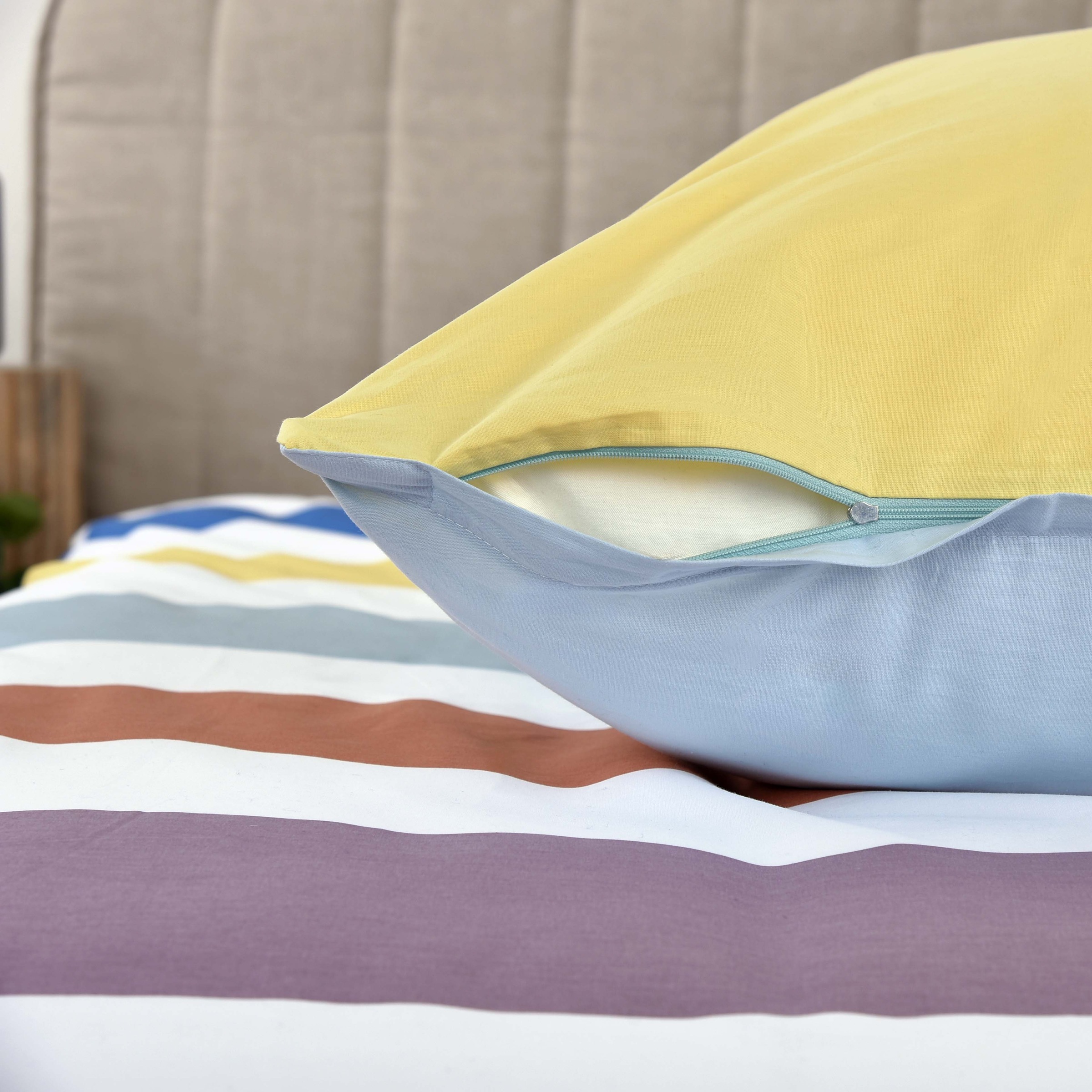 TOM TAILOR HOME Bettwäsche »COLORED STRIPES in Gr. 135x200cm, 155x220cm, 200x220cm oder 100x135cm«, new bedroom, gewebtes Label