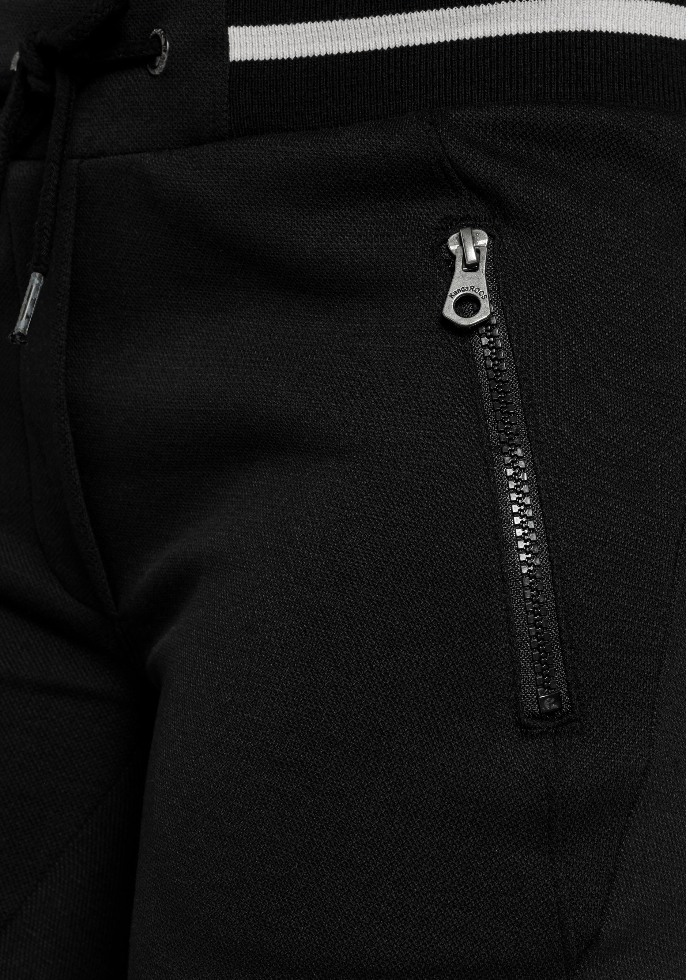 KangaROOS Jerseyhose, mit Piqué-Struktur und Streifen-Detail