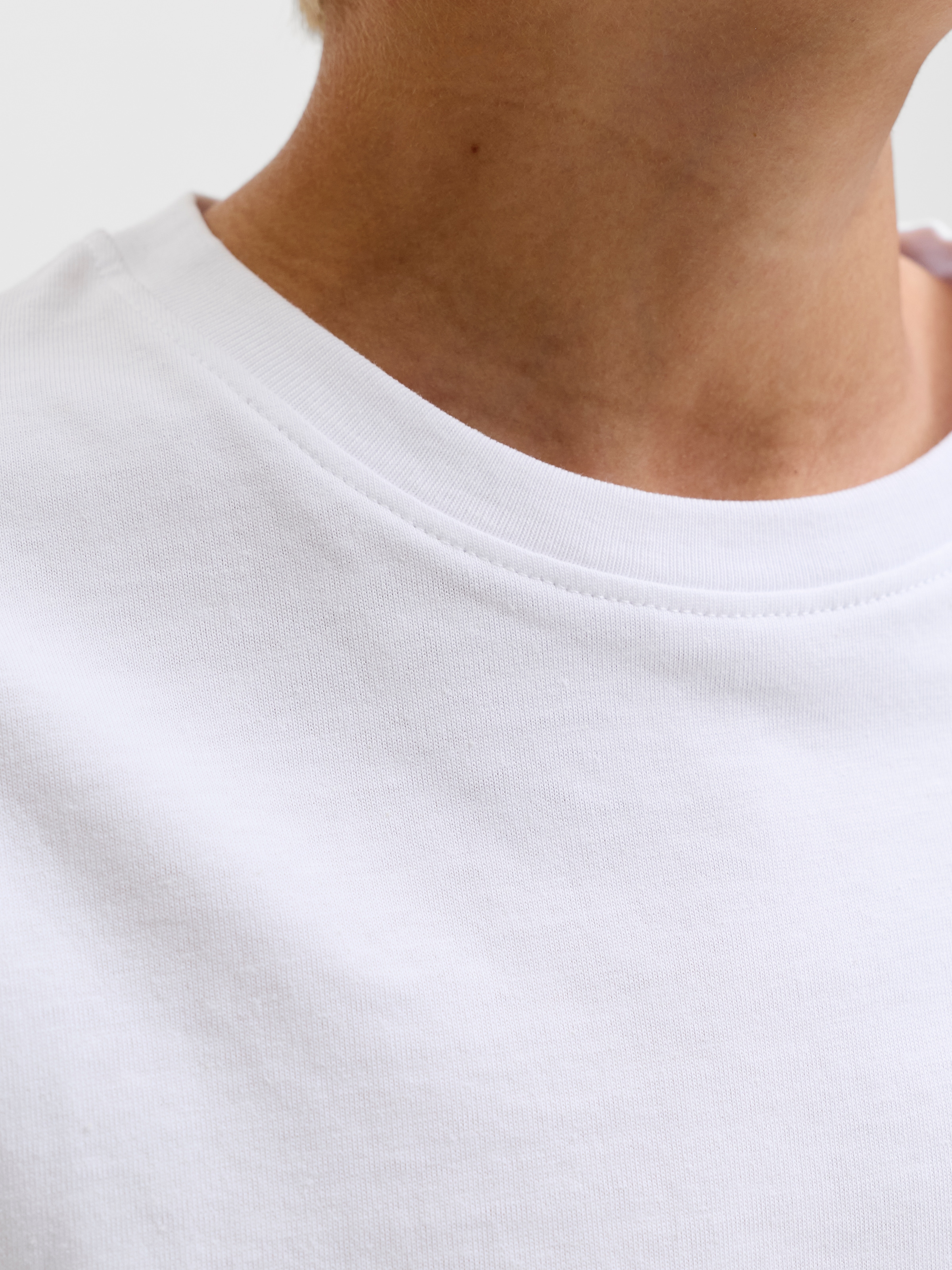 Jack & Jones Junior T-Shirt »JJEORGANIC RLX TEE LS O-NECK NOOS JNR« aus Baumwolle und Single Jersey, lockere Passform