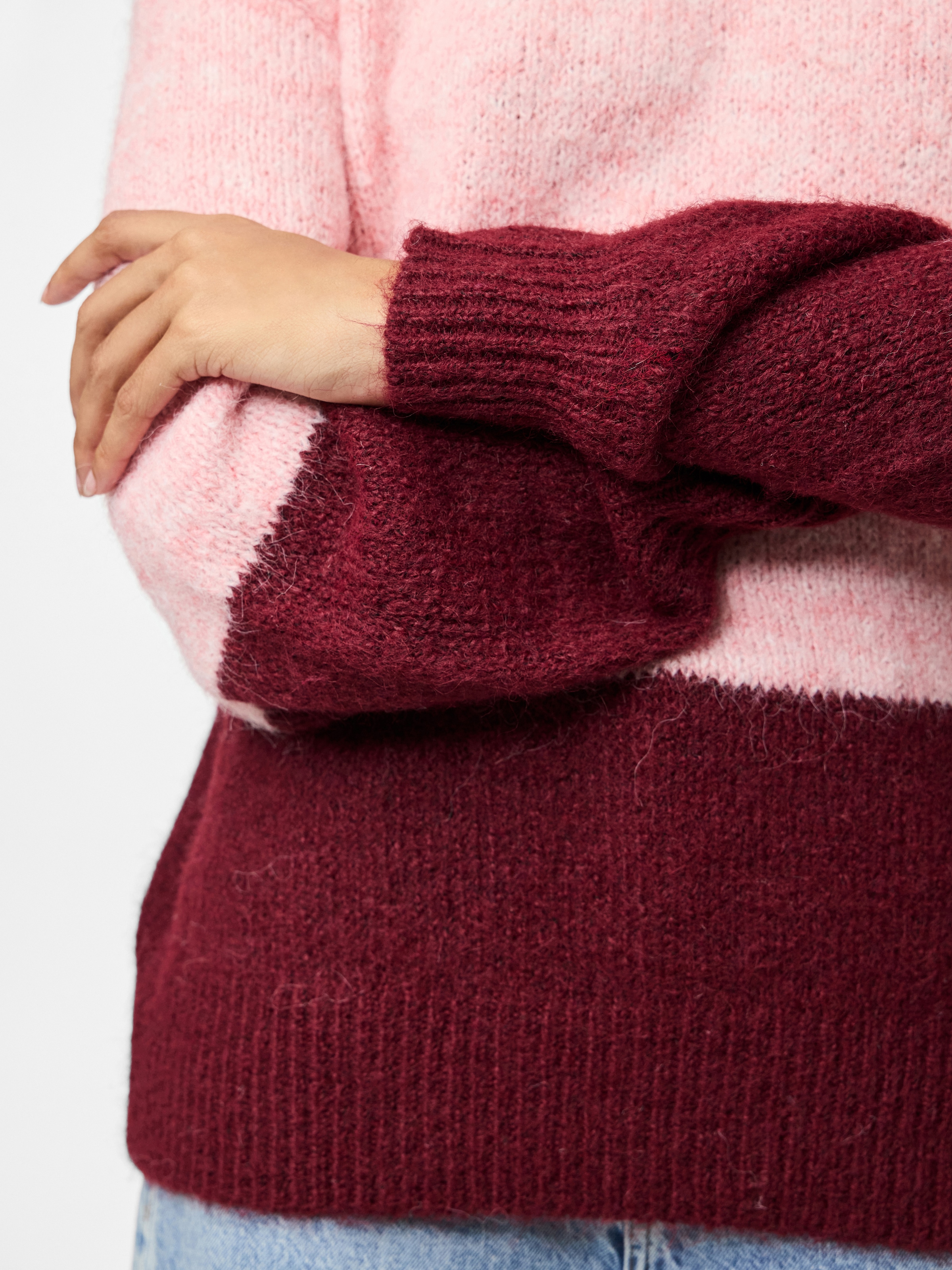 pieces Rundhalspullover »PCIVY LS O-NECK COLOR BLOCK KNIT PWP BC« Colorblock Design