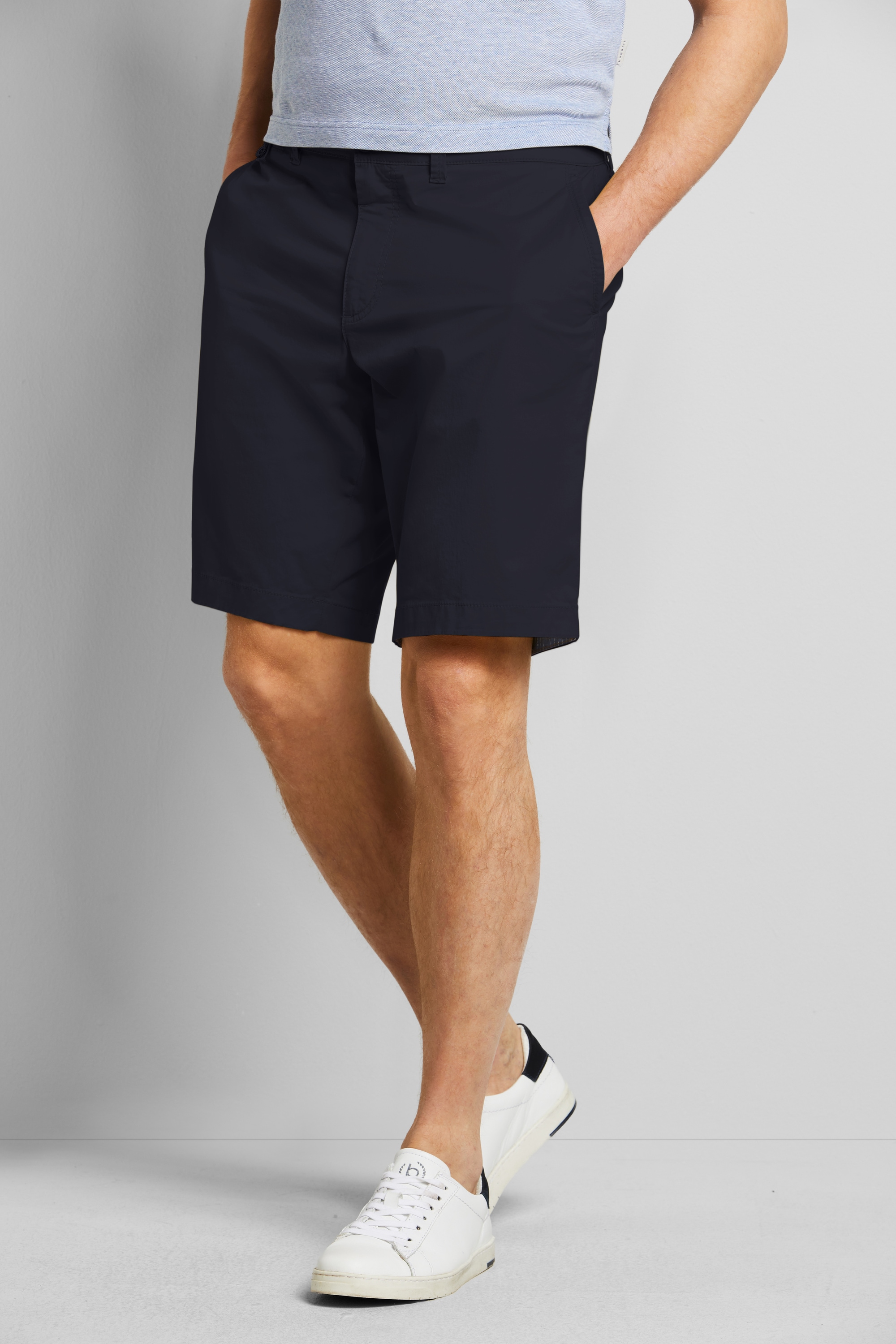 Bild von bugatti Shorts, in einem cleanen Look