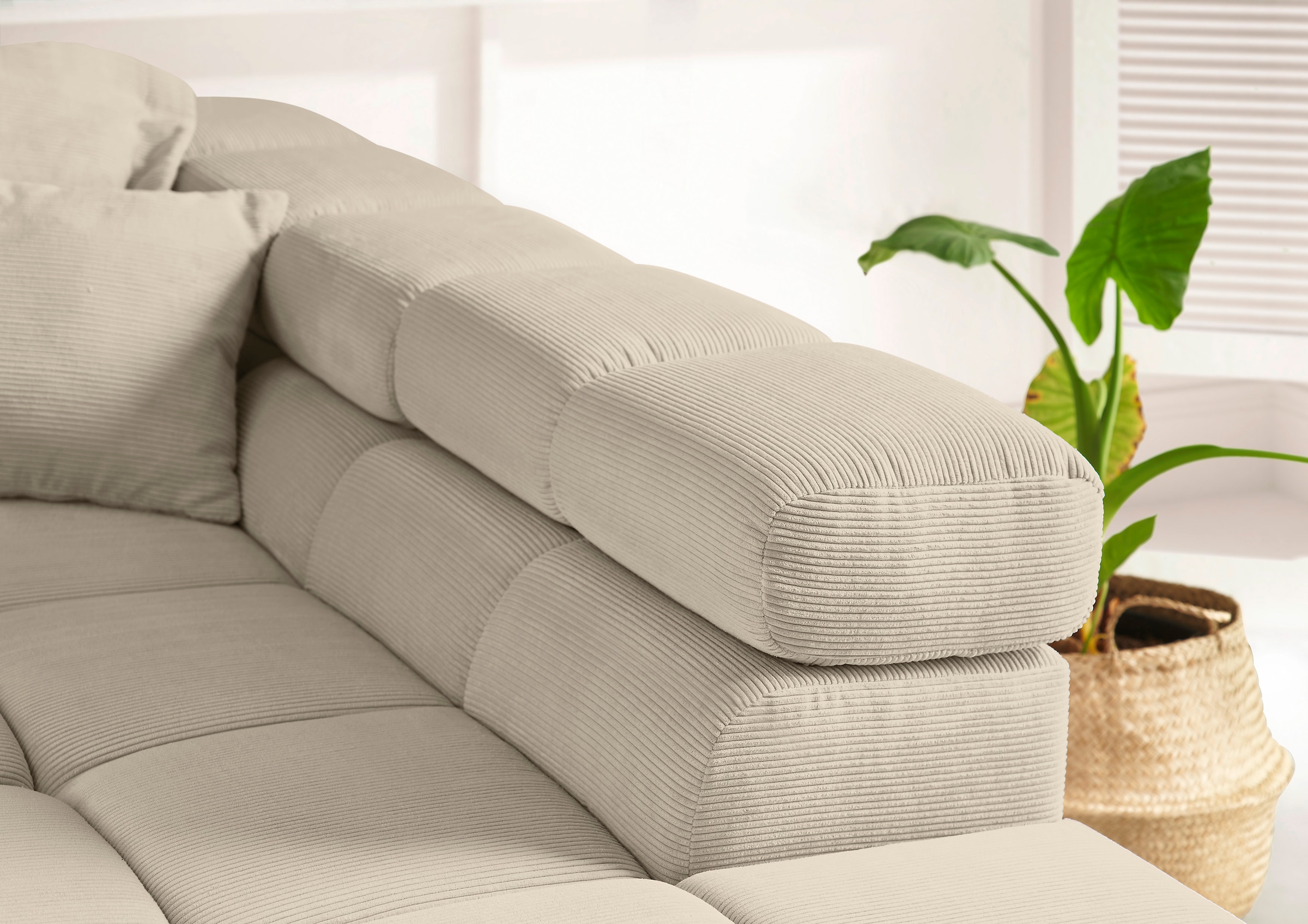 INOSIGN Ecksofa »Ancona incl. Kopfteilverstellung, OTTOs Choice, Breite 319cm, L-Form«, wahlweise motorische Sitztiefenverstellung, auch in Cord + Easy Care