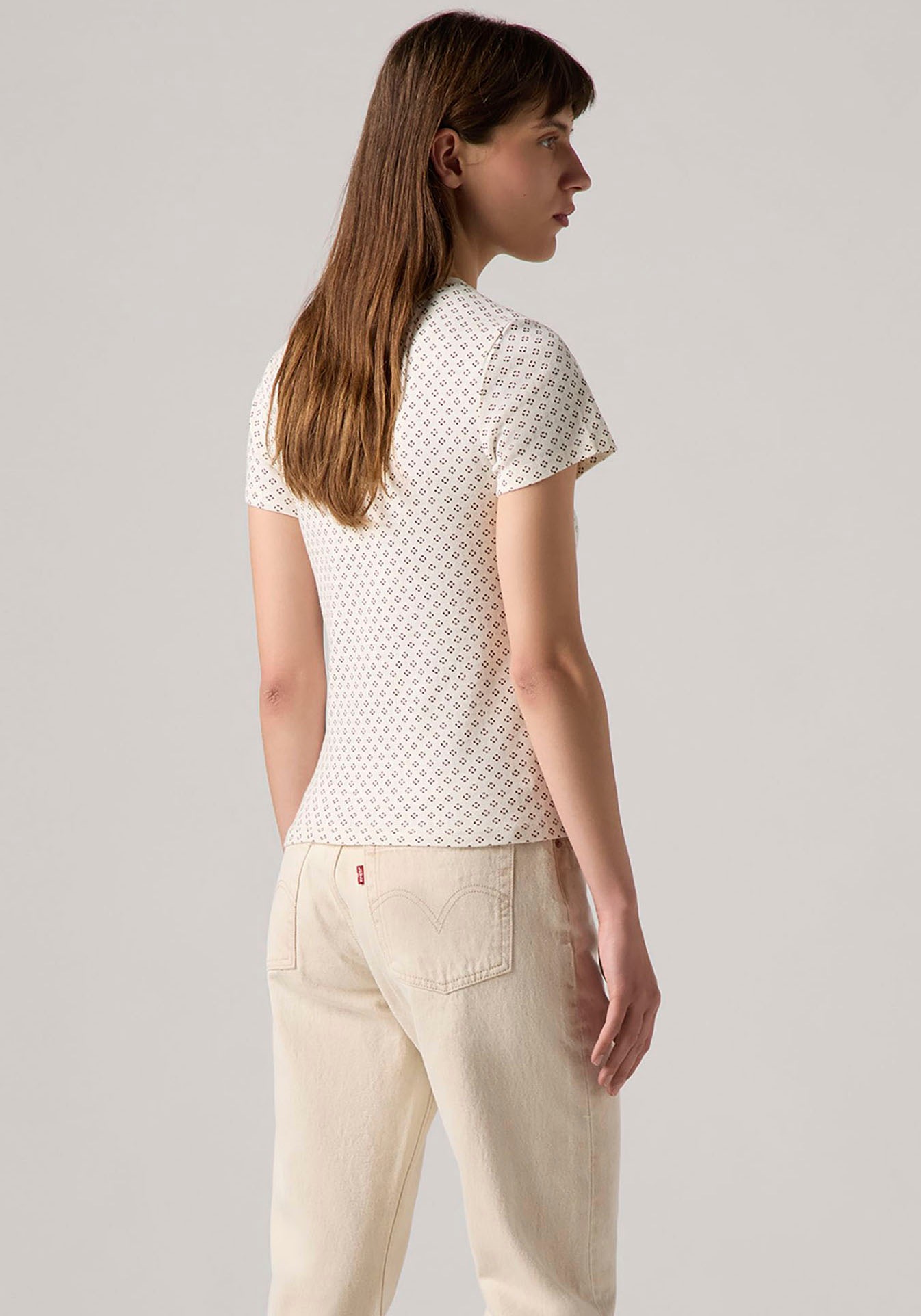 Levi's® T-Shirt »ESSENTIAL HM SS TEE«, Taillierter Schnitt