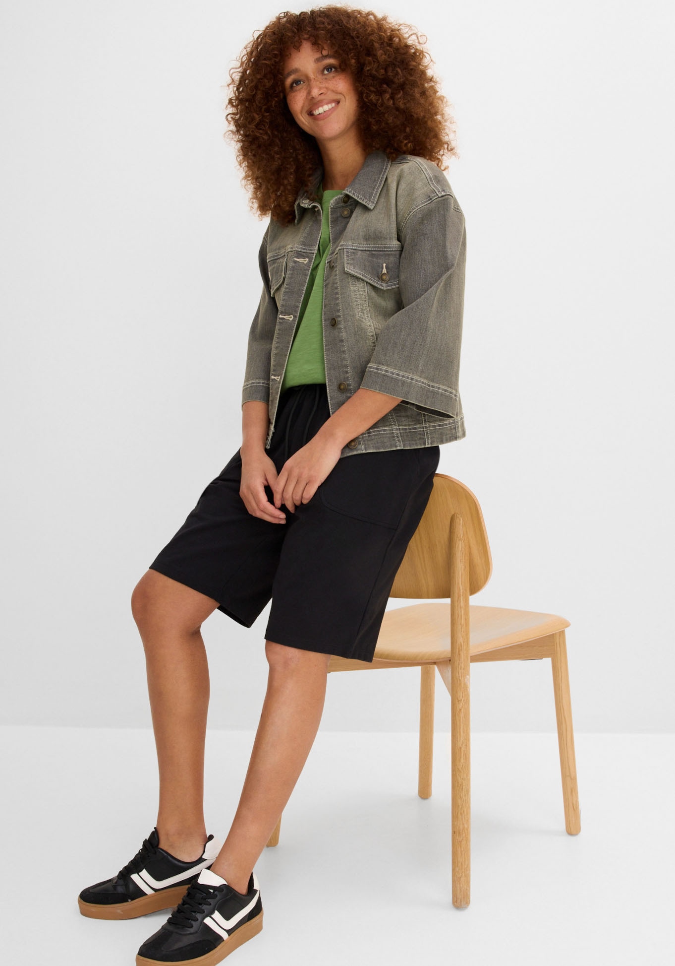 bonprix Sweatbermudas  aus Baumwolle, Regular Fit, casual Stil