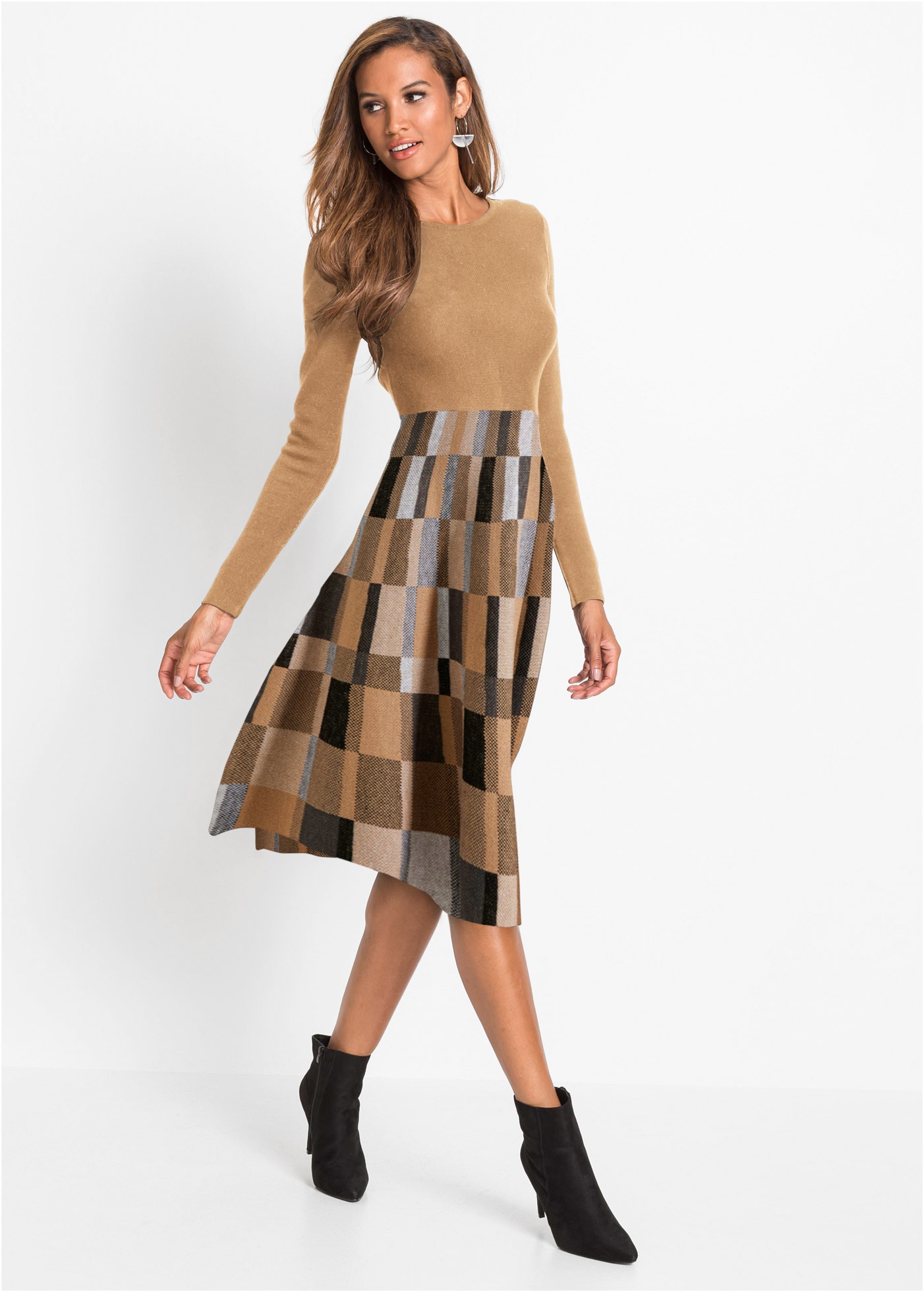 bonprix Strickkleid »Ausgestelltes Jacquard-Strickkleid« aus Polyacryl, ausgestellte Passform, ausgestelltes Jacquard-Design