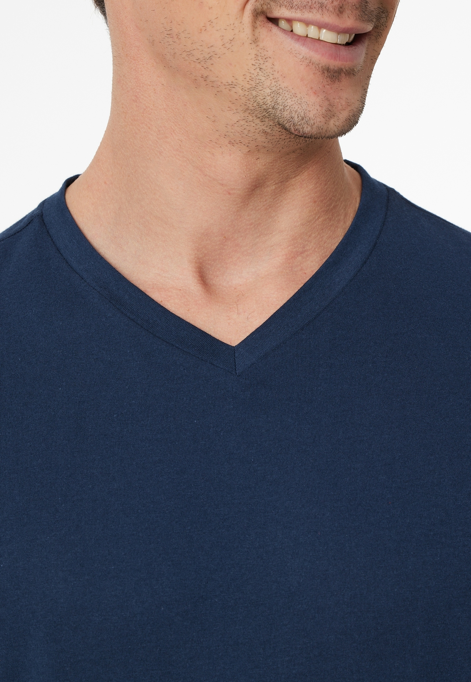 Schiesser Schlafanzug »"Casual Essentials"«, (2 tlg.), mit V-Ausschnitt