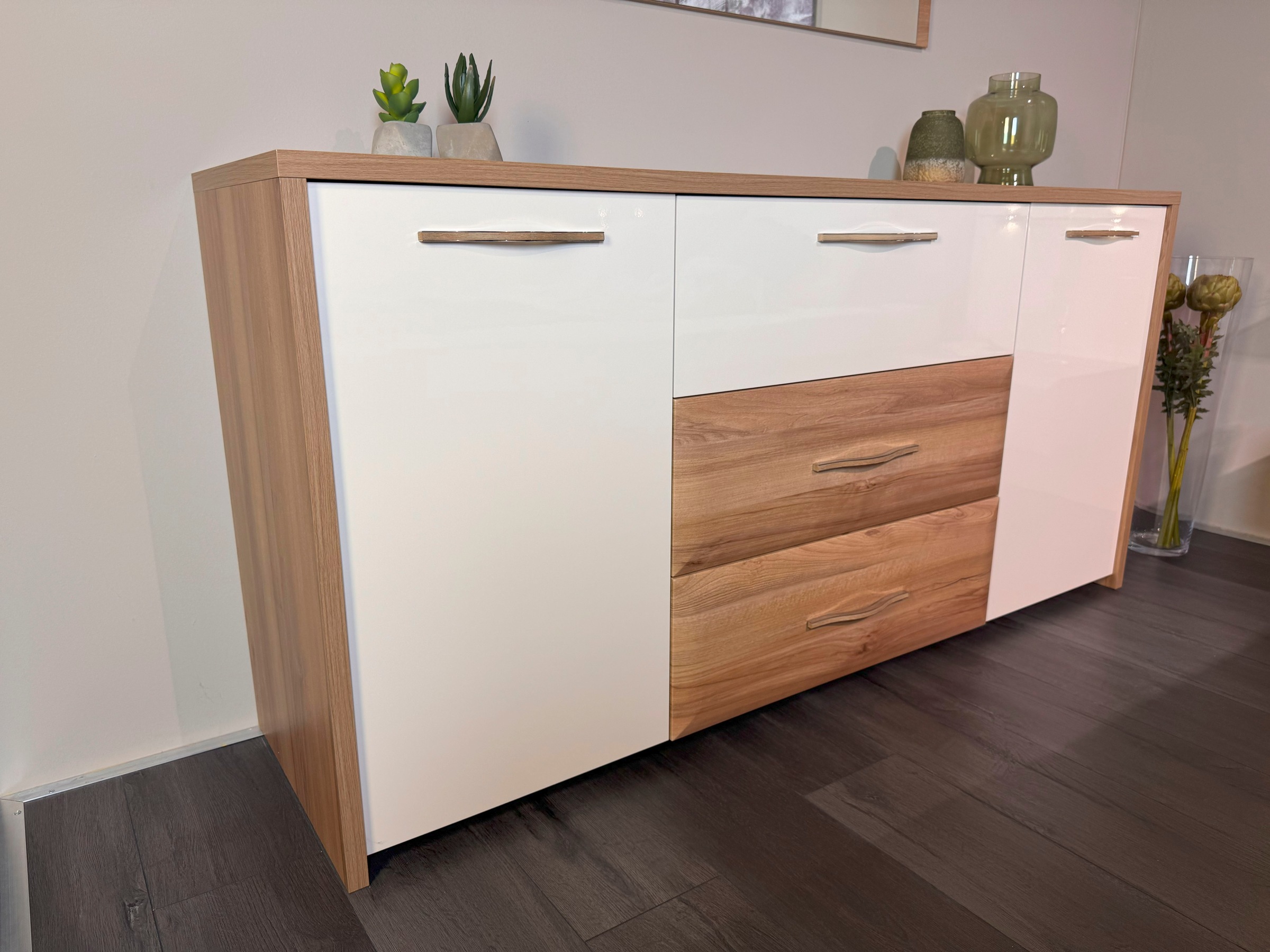 Home affaire Kommode »Gala, melaminbeschichtet und beige hochglänzend UV lackiert«, (Soft-Close Funktion, Maße: B/T/H 170/46/83cm), 2trg., mit 4 Schubladen, klassische Rahmenoptik, FSC-zertifiziert