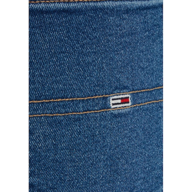 Tommy Jeans Bequeme Jeans »Sylvia«, mit Ledermarkenlabel online kaufen
