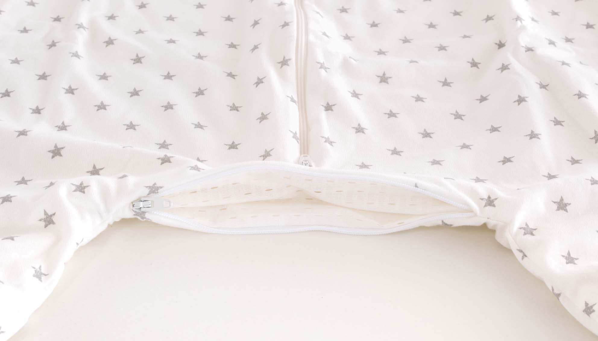 Träumeland Babyschlafsack »Schlafanzug light "to GO" Baumwolle Sternchen grau«, (1 tlg.)