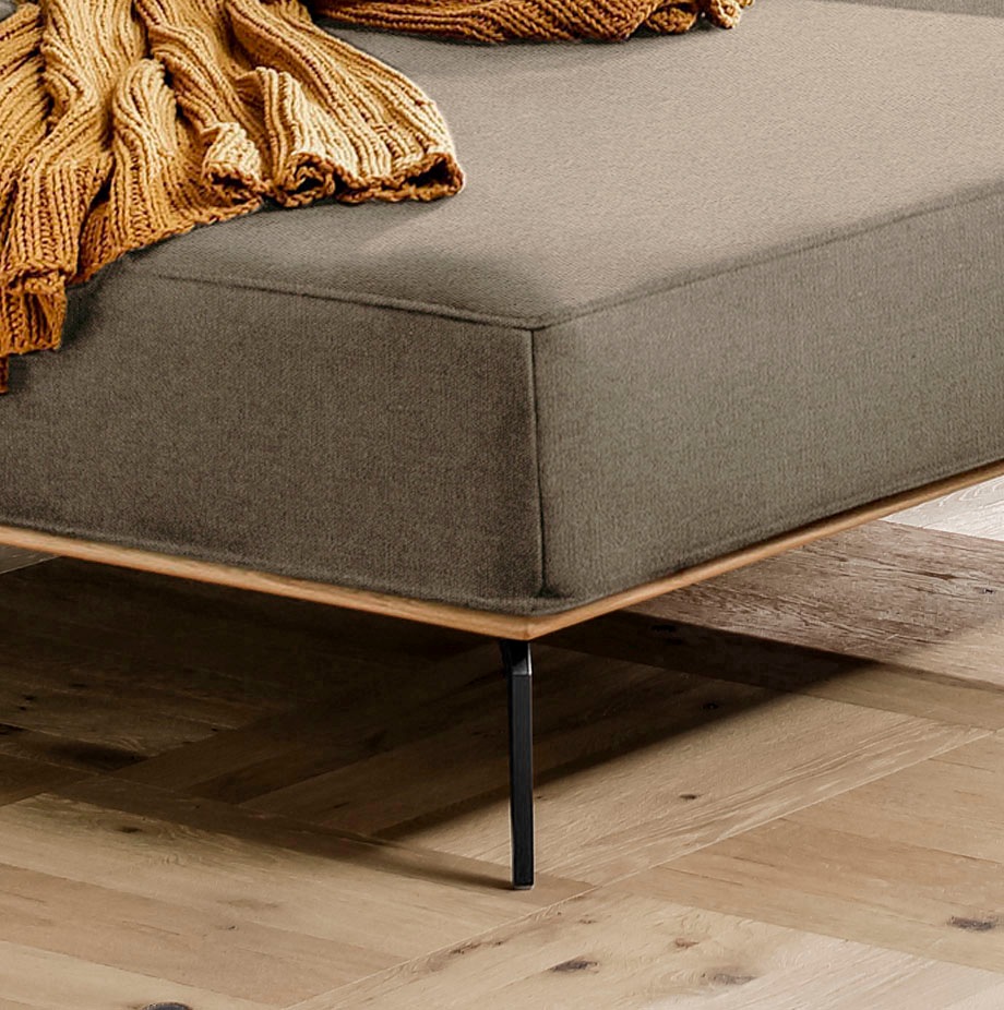 W.SCHILLIG Ecksofa »run, Designsofa mit tollem Sitzkomfort, bequem, L-Form«, mit Holzsockel, Füße in Schwarz pulverbeschichtet, Breite 279 cm