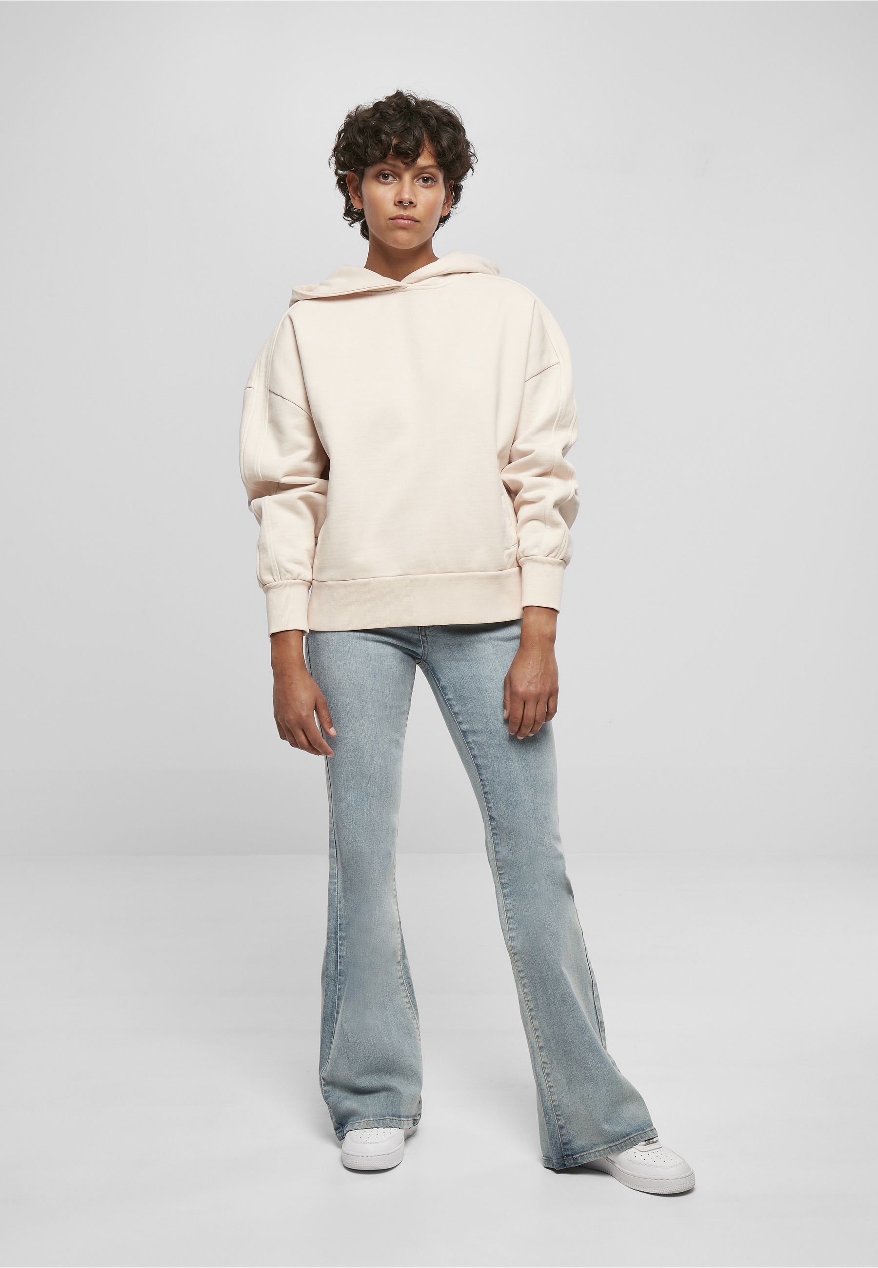 URBAN CLASSICS Kapuzensweatshirt »Urban Classics Damen Ladies Heavy Terry Garment Dye Hoody«, 1 Stk.
