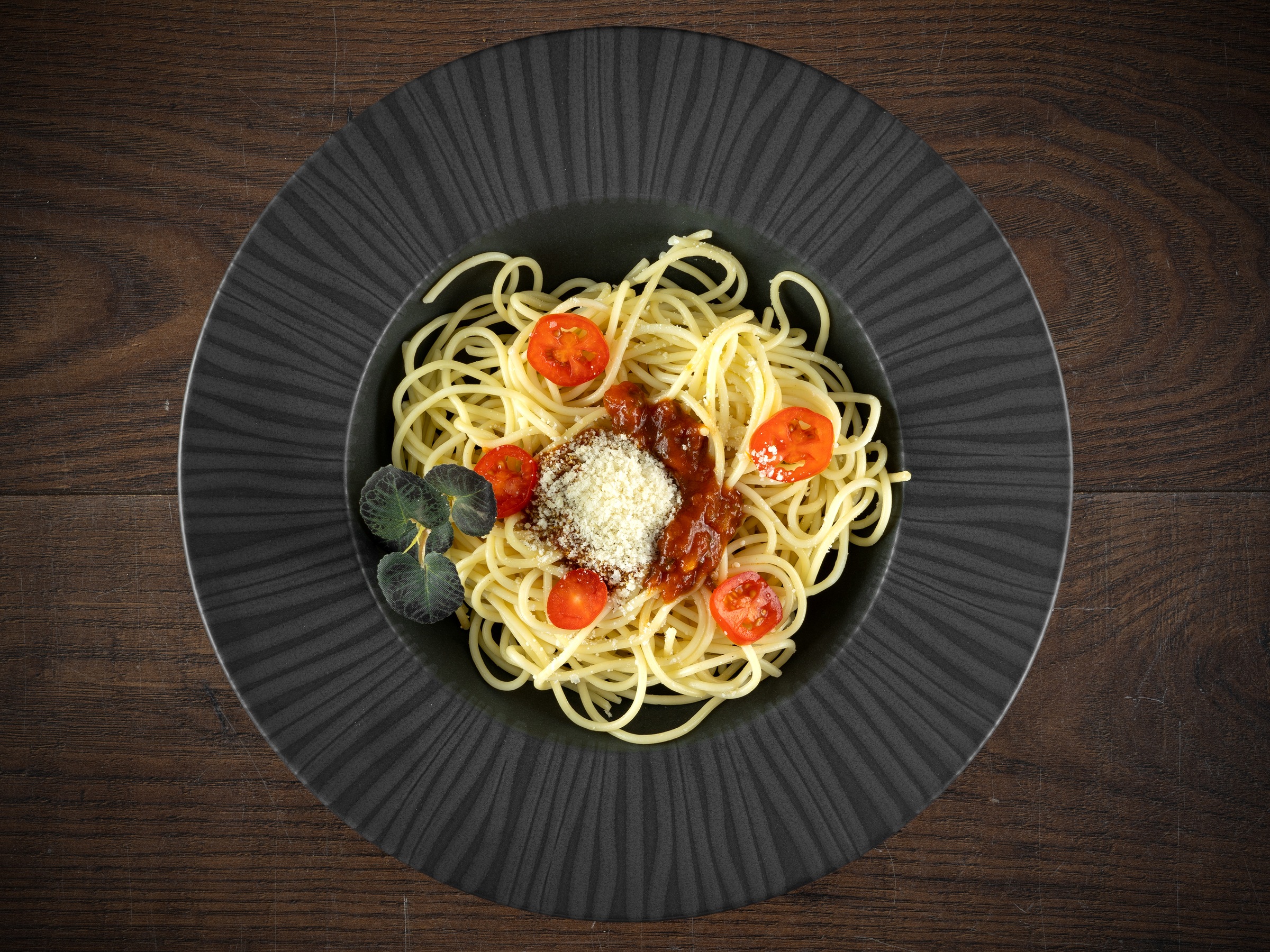 CreaTable Pastateller »Vesuvio Black, Pasta Gourmetteller Set 4-tlg«, (Set, 4 St.), Seidenmatte Spezialglasur, Ausdruckstarkes Relief