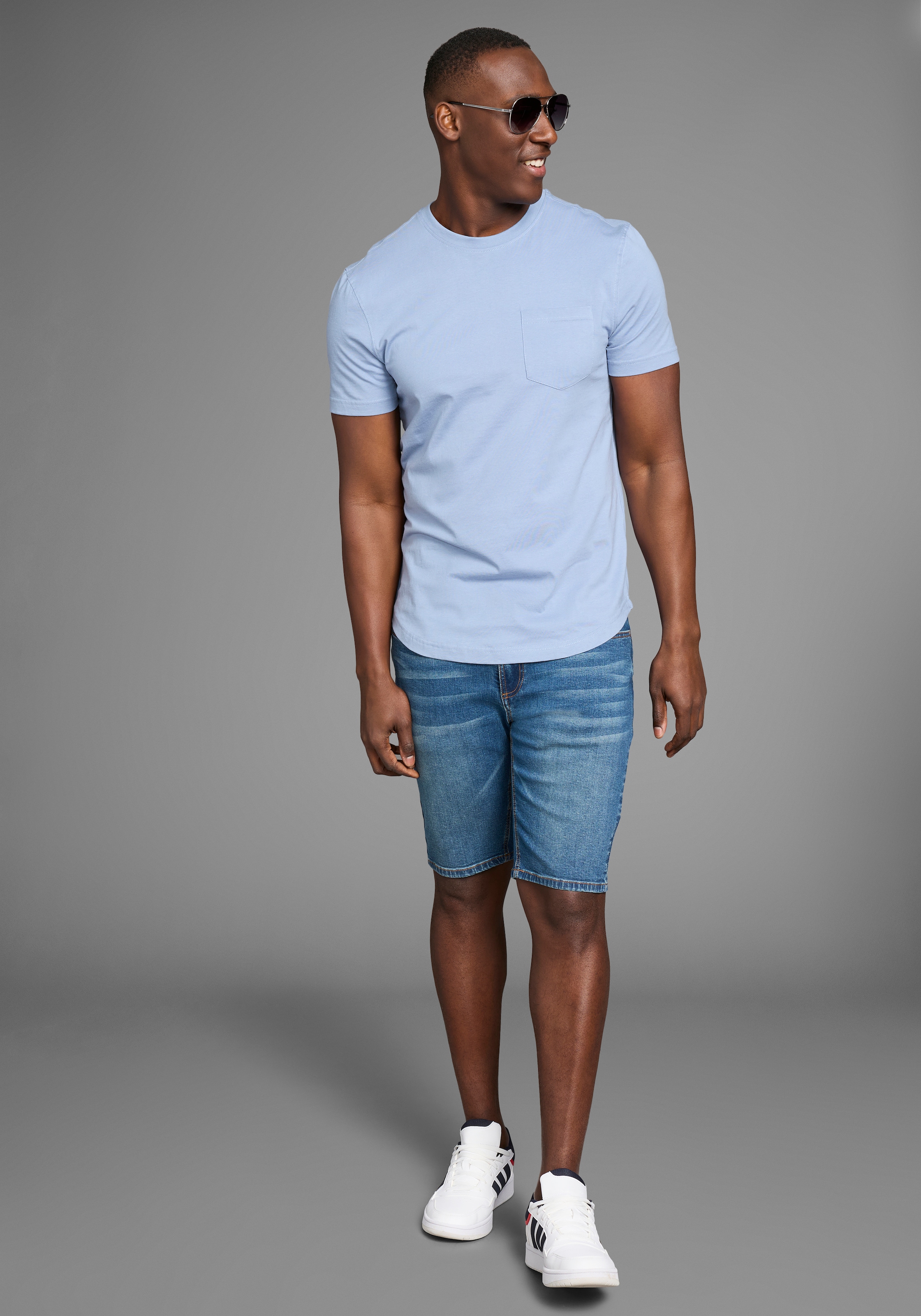 Bruno Banani Longshirt, mit abgerundetem Saum