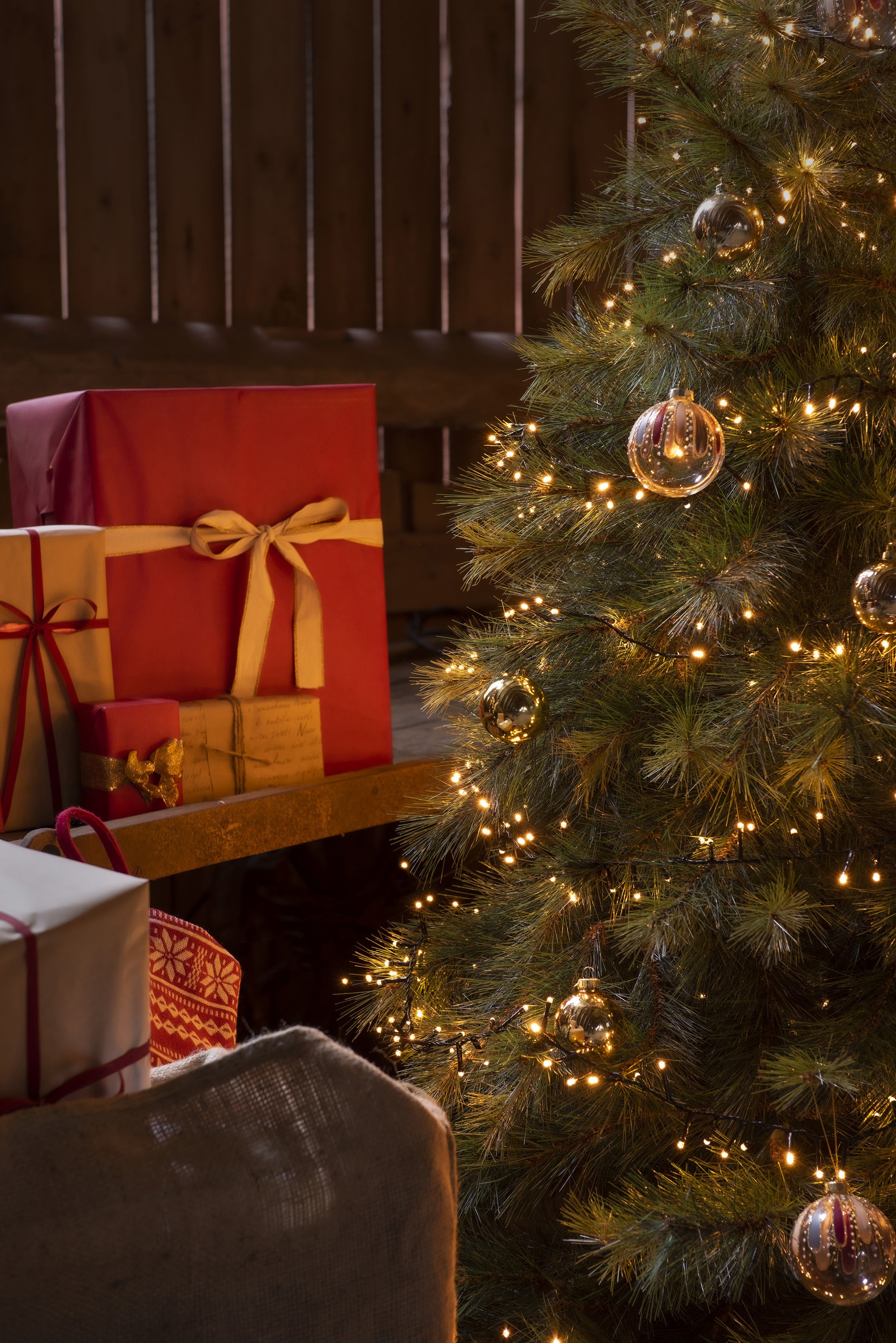 KONSTSMIDE LED-Lichterkette »Weihnachtsdeko«, Micro LED Büschellichterkette Cluster, 600 bernsteinfarbene Dioden