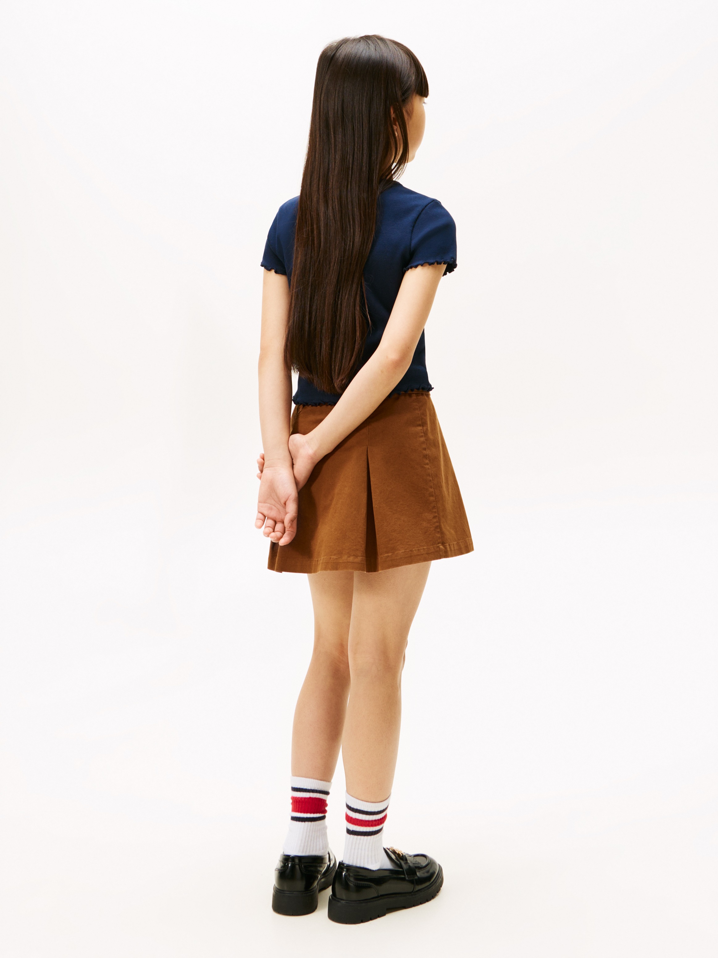 Tommy Hilfiger T-Shirt »ESSENTIAL RIB TOP SS«, mit Babylock-Kanten, mit Logostickerei
