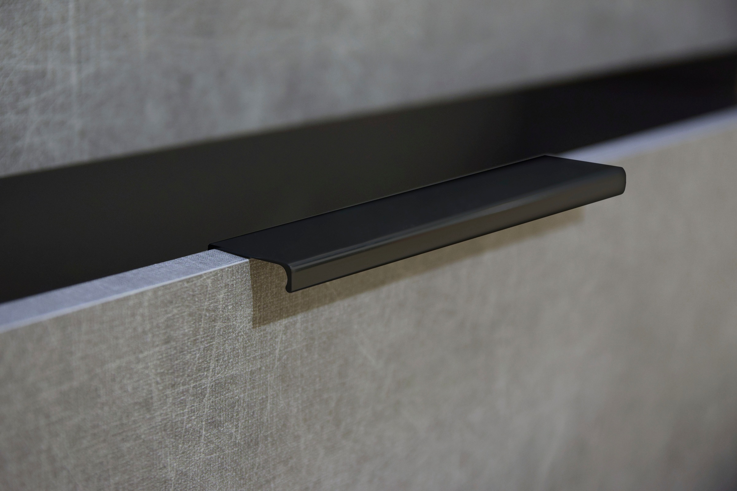 Wimex Nachtkommode »Level36 black C by fresh to go« Nachttisch mit Glaselementen auf der Front, soft-close Funktion