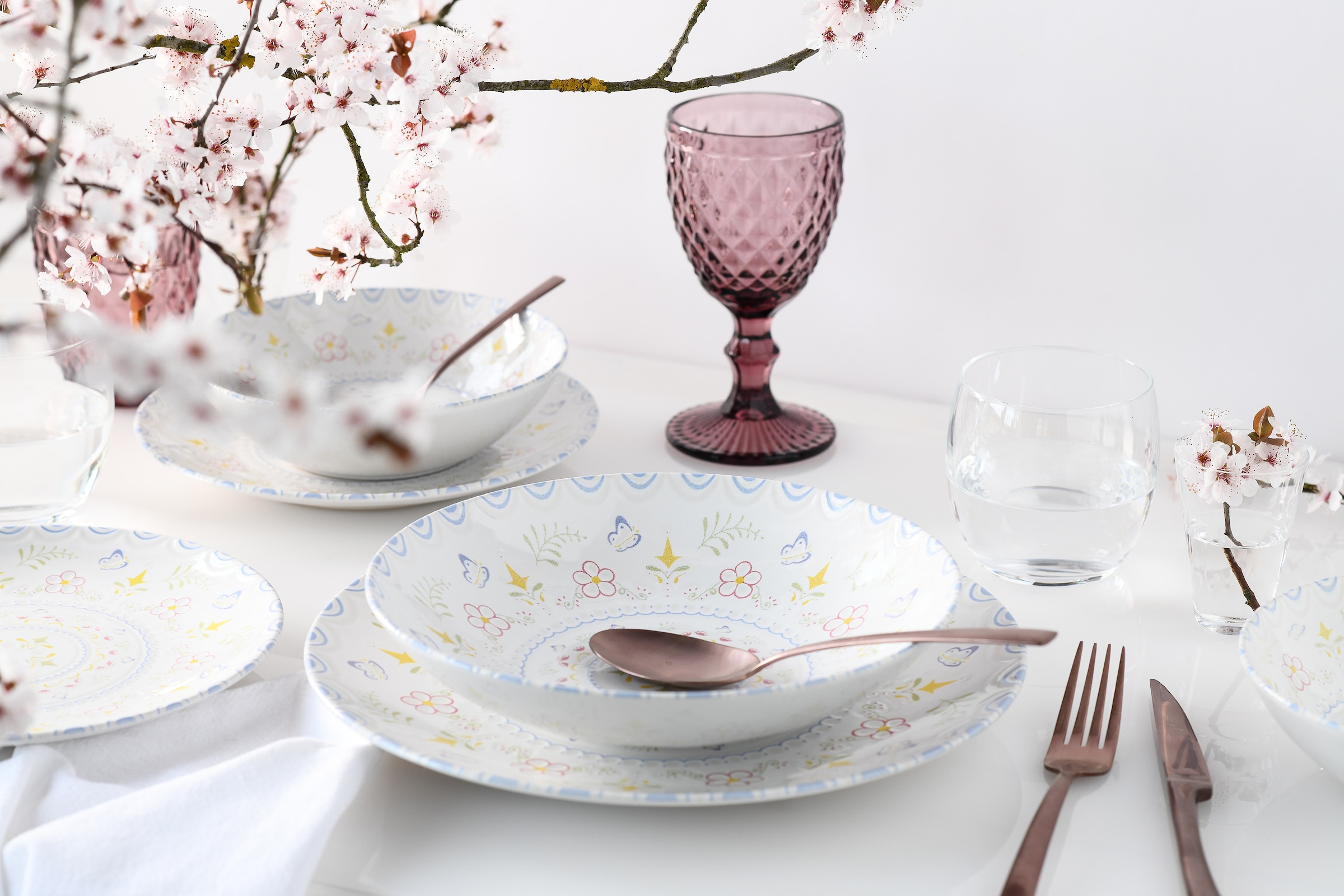CreaTable Teller-Set »Primavera Pastell, Teller Set 16-tlg.« Vollflächig dekoriert, Schmetterlingsmotive, Zarte Pastelltöne