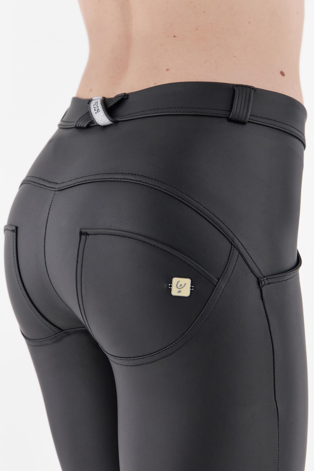 Freddy 7/8-Hose »WRUP REGULAR SUPERSKINNY 7/8«, mit Push up-Effekt, aus Lederimititat