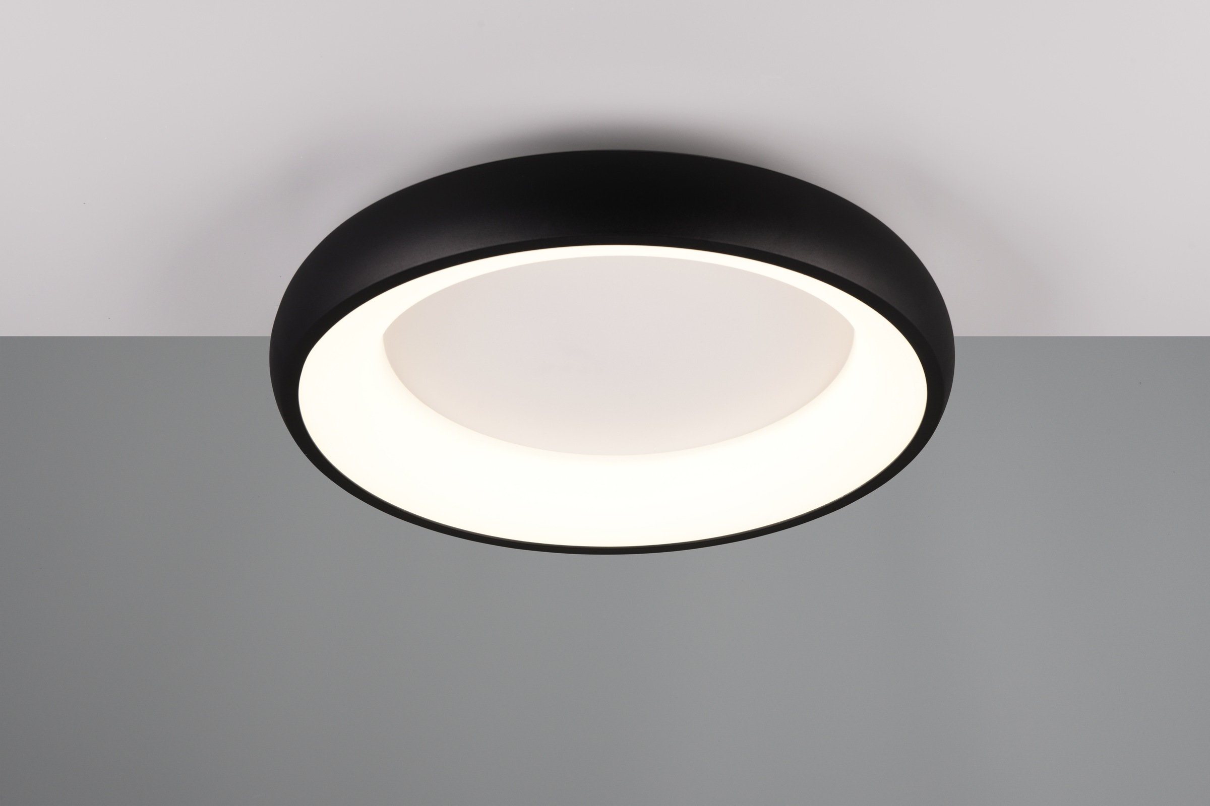 TRIO Leuchten LED Deckenleuchte »CARDONA, runde LED Deckenlampe Büro, Ø 46cm, 3300 Lumen 29W, dimmbar«, 1 flammig, Leuchtmittel LED-Board | LED fest integriert, CCT - Lichtfarbe einstellbar 2300/3000/4000K, auch Wandmontage möglich