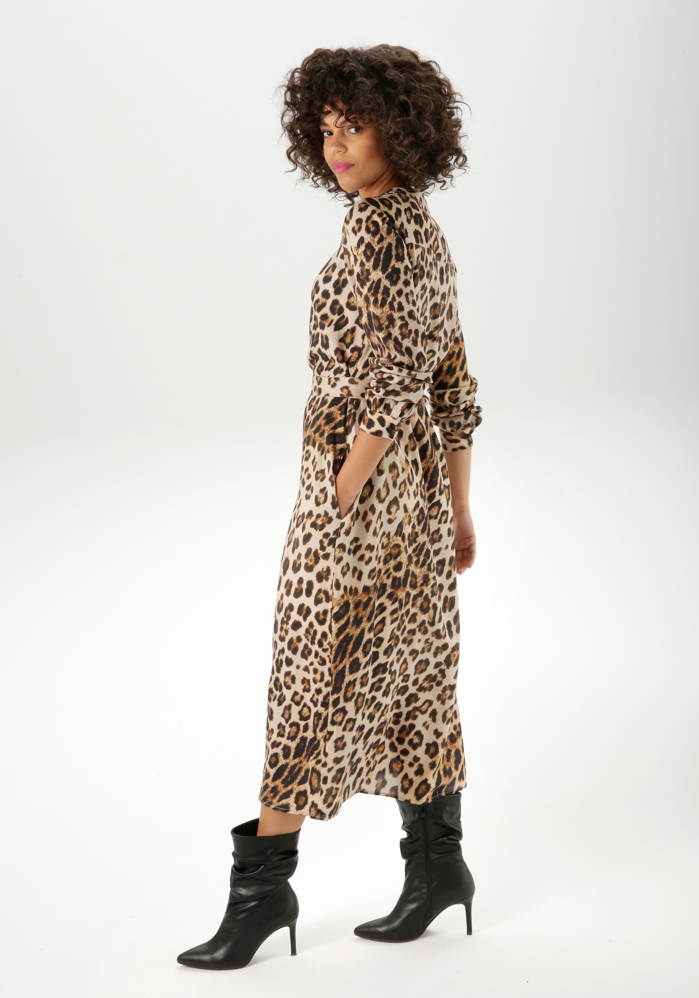 Aniston CASUAL Blusenkleid, (mit abnehmbarem Bindegürtel), mit trendigem Leo-Print - jedes Teil ein Unikat - NEUE KOLLEKTION