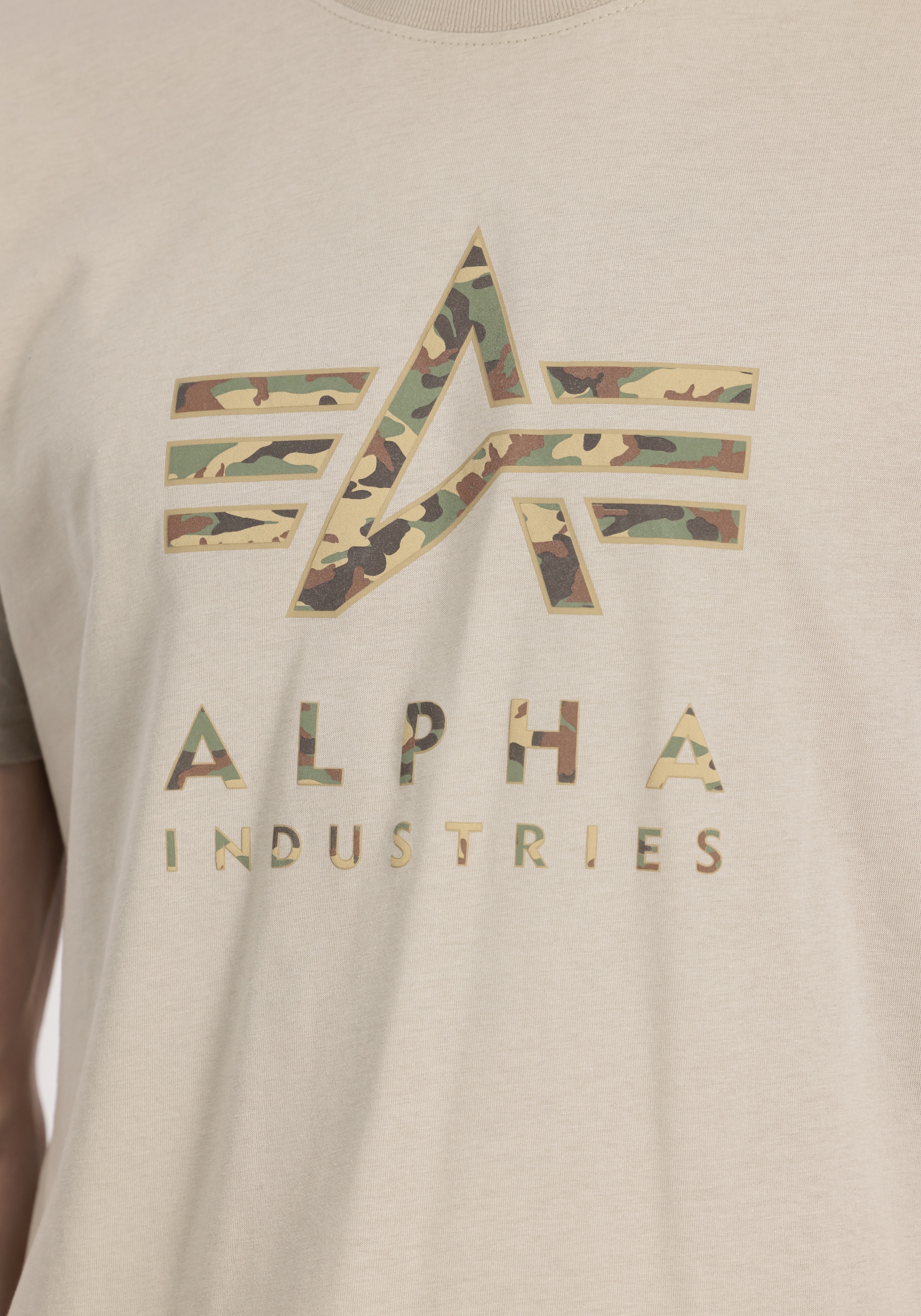 Alpha Industries T-Shirt »Alpha Industries Men - T-Shirts Camo Puff Print T«