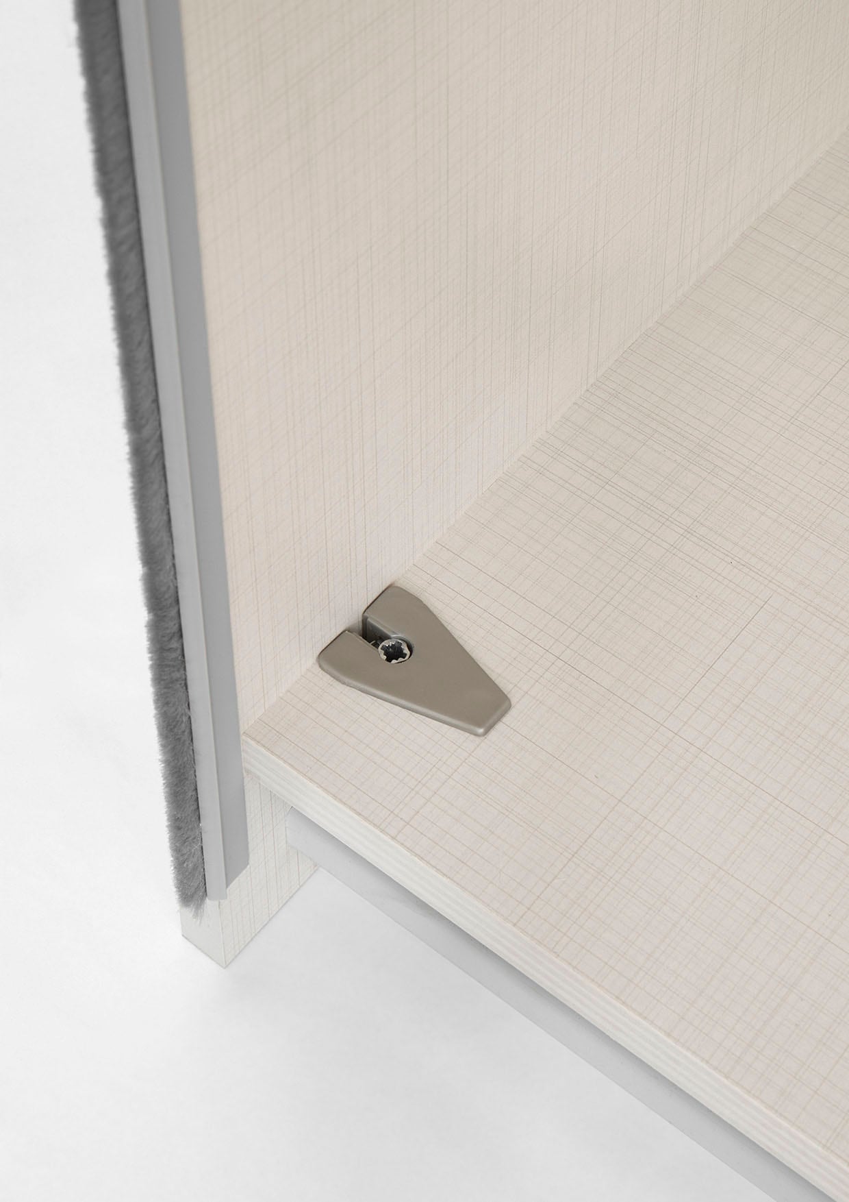 STAUD Schwebetürenschrank »Includo, Made in Germany« Mit vier verschiedenen Ausstattungsvarianten