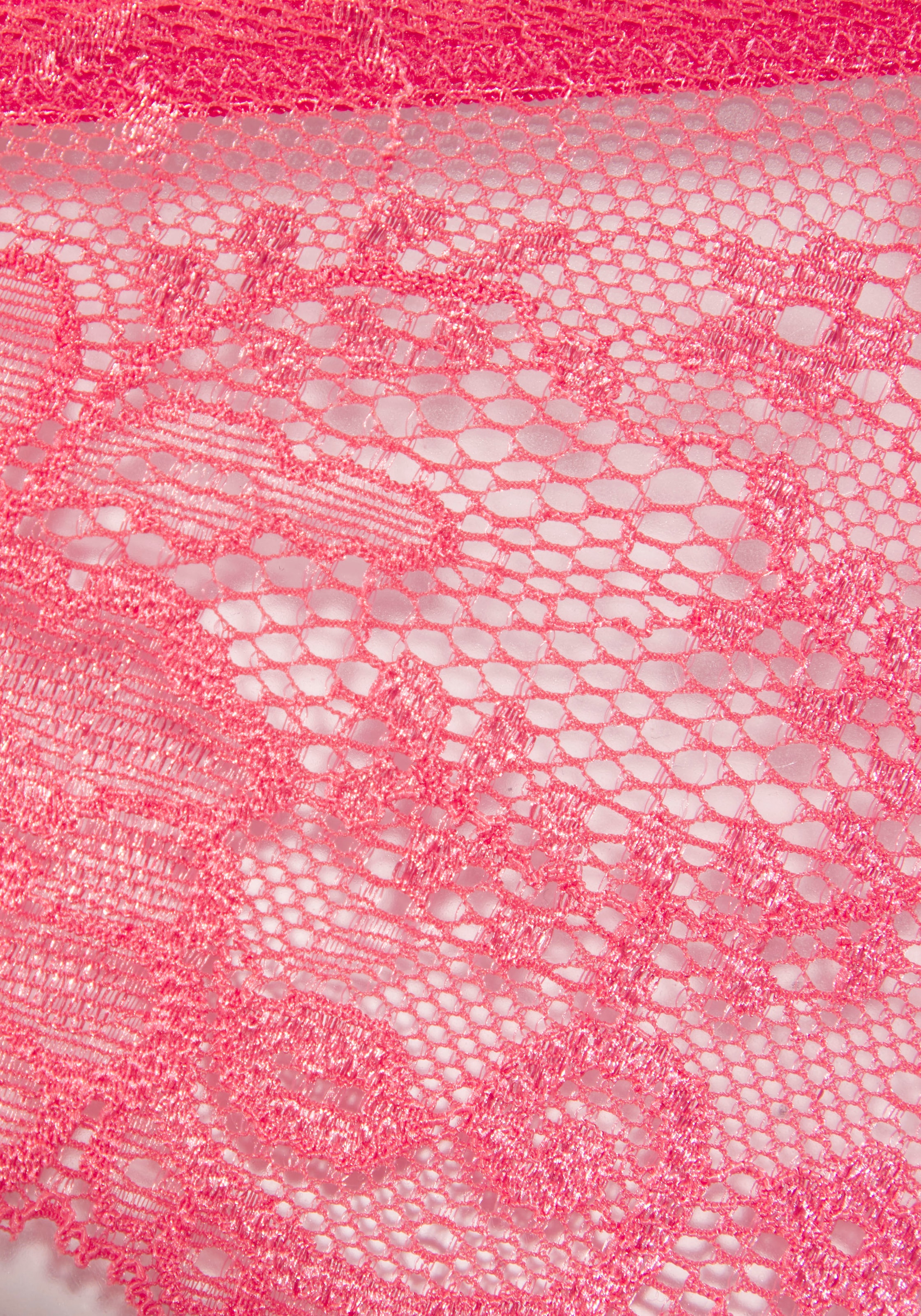 LASCANA String, aus schöner Vollspitze