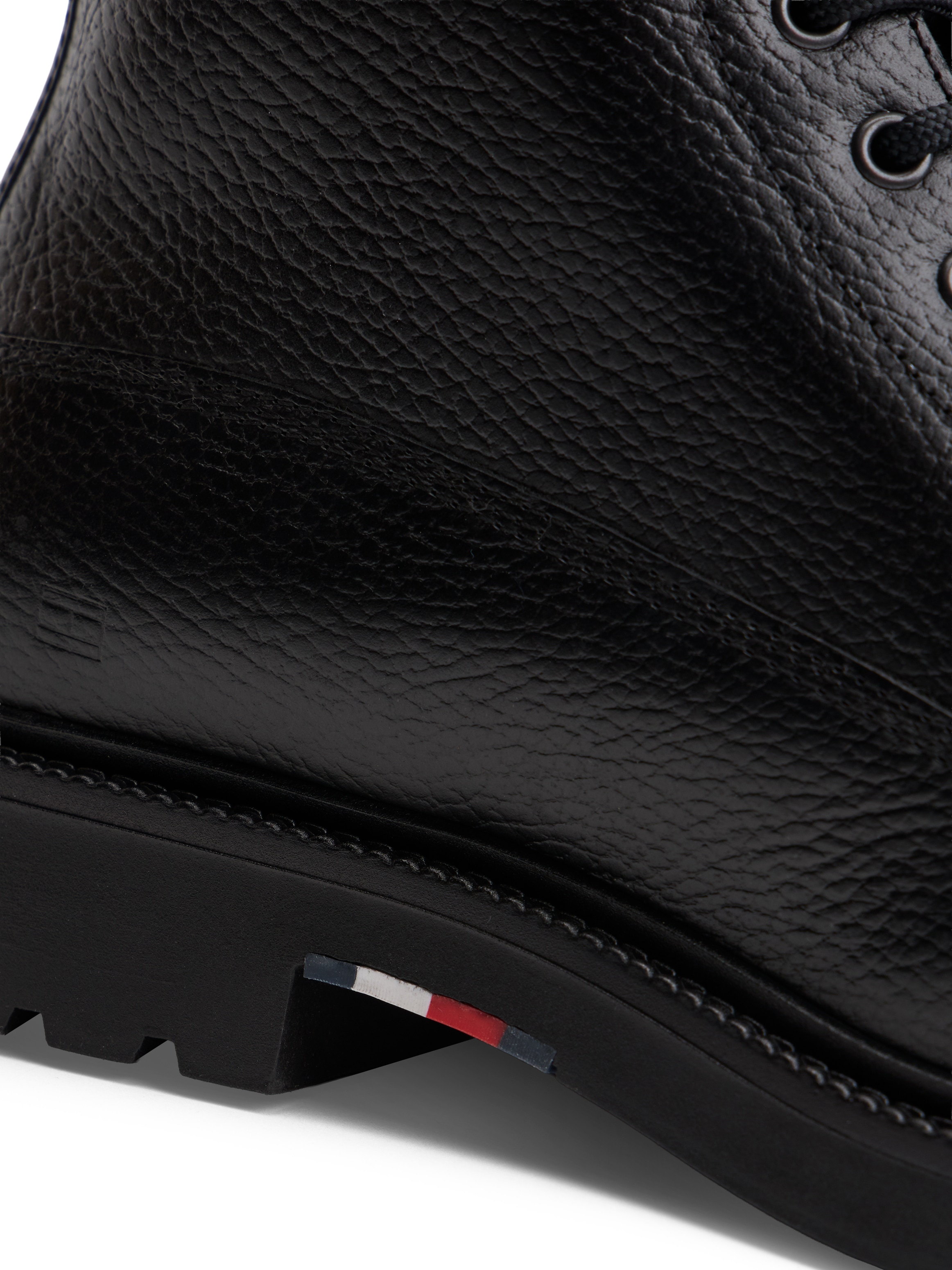 Tommy Hilfiger Schnürboots »HILFIGER COMFORT LWT WRM MX BOOT«  , Herbstboots, Schnürstiefelette mit Logo-Aufnäher an der Schuhzunge