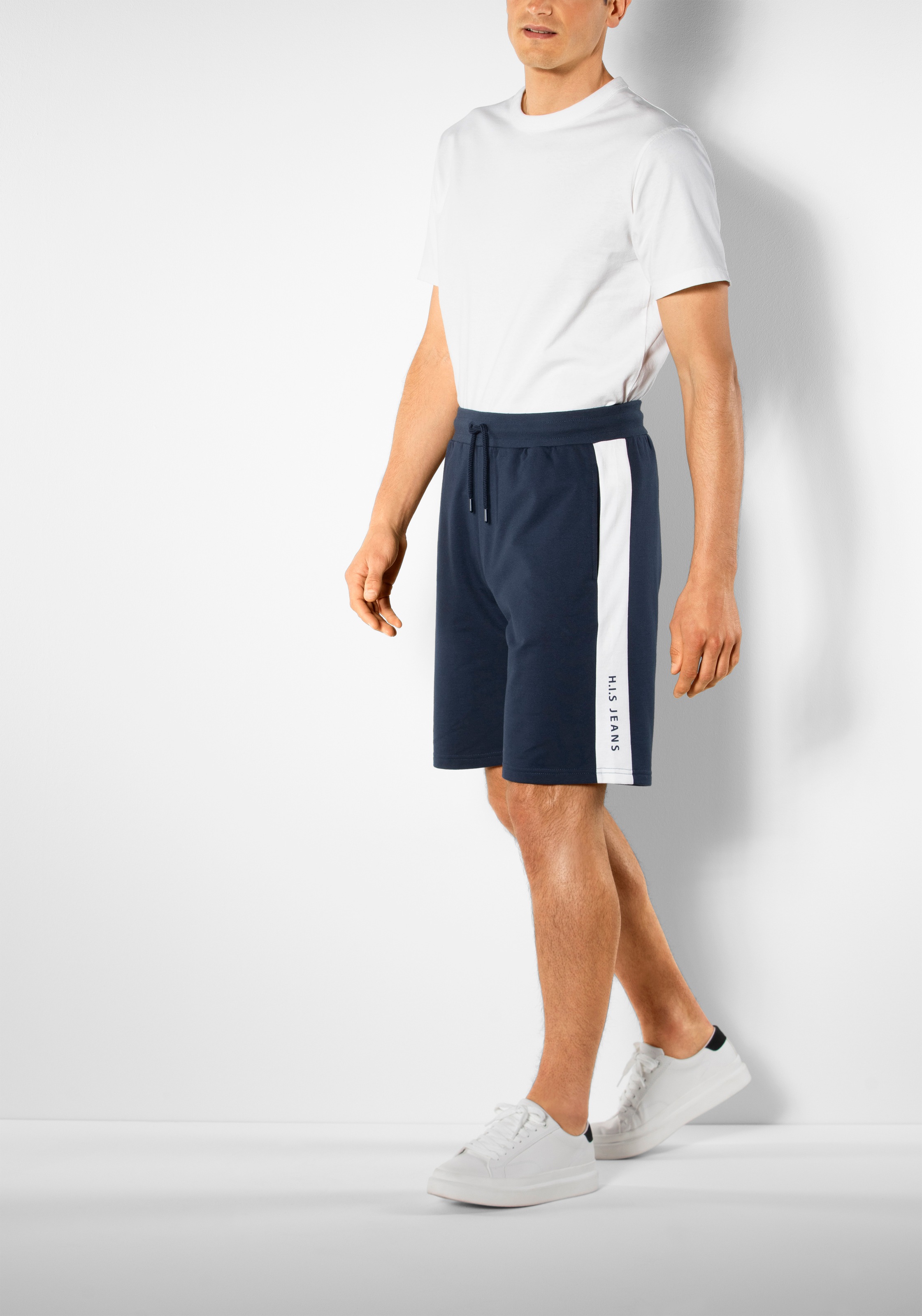 6. Bild von H.I.S Sweatshorts, seitlicher Streifen mit Logodruck