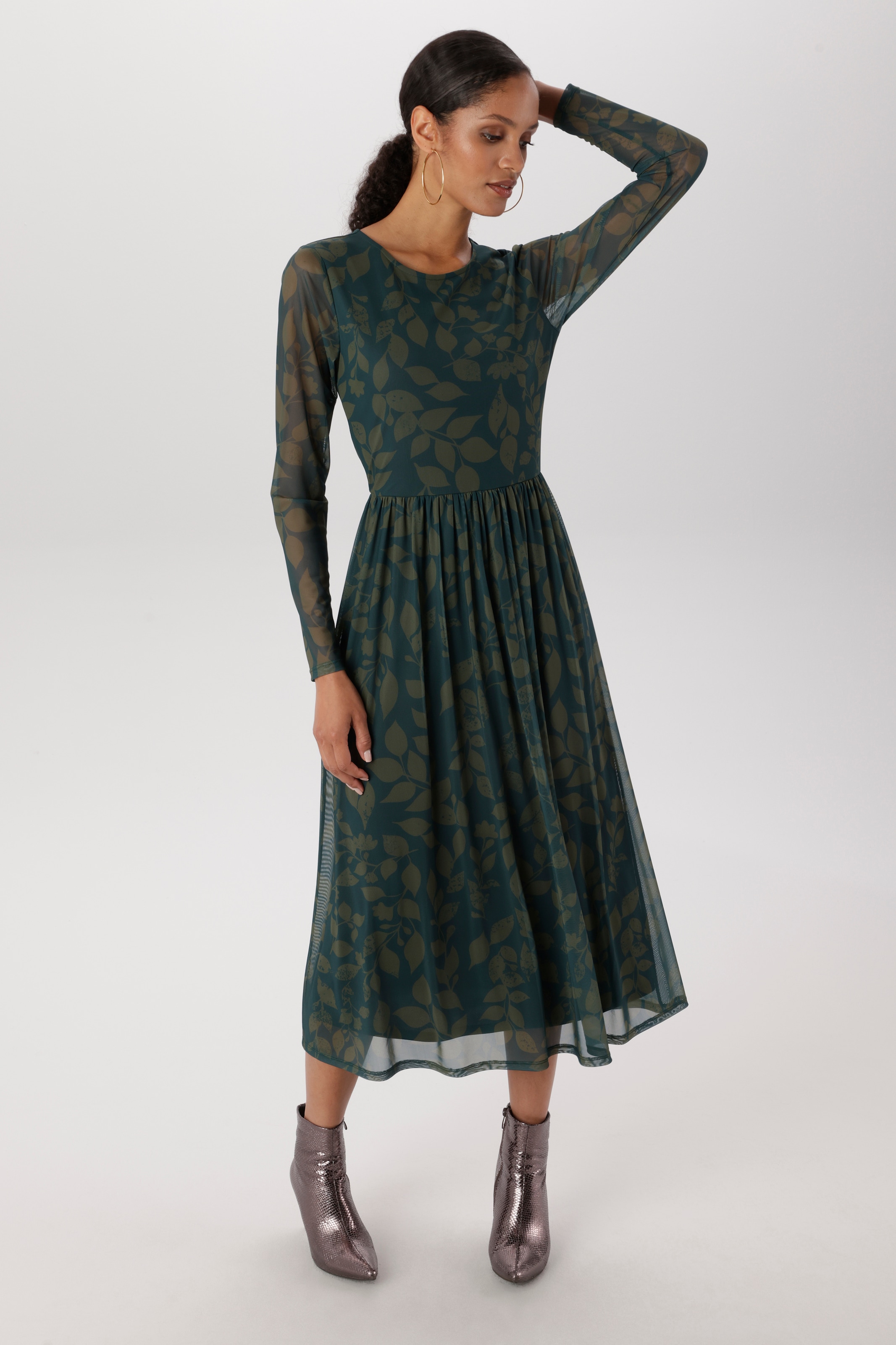 Aniston SELECTED Midikleid mit floraler, fantasievoller Blättermuster