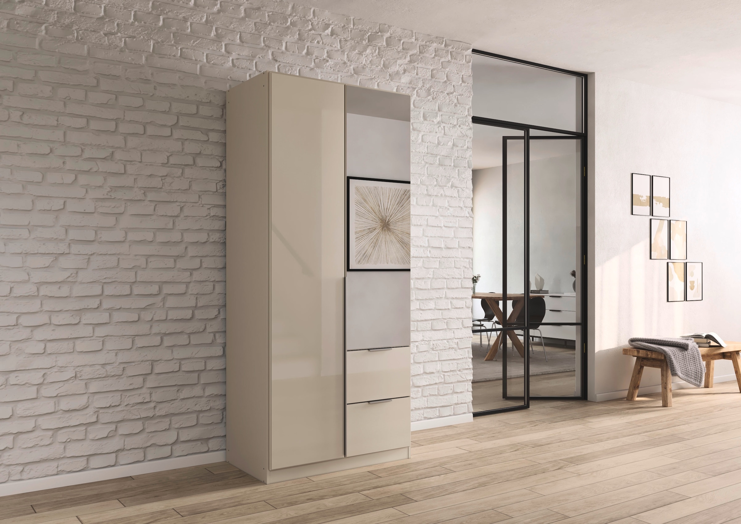 rauch Drehtürenschrank »Kleiderschrank Kleiderschränke Schrank Garderobe AGORDO mit Glasfront«, (in zwei Griff-Farben mit Glasfront), mit Außenschubkästen, in 6 Breiten und 2 Höhen MADE IN GERMANY