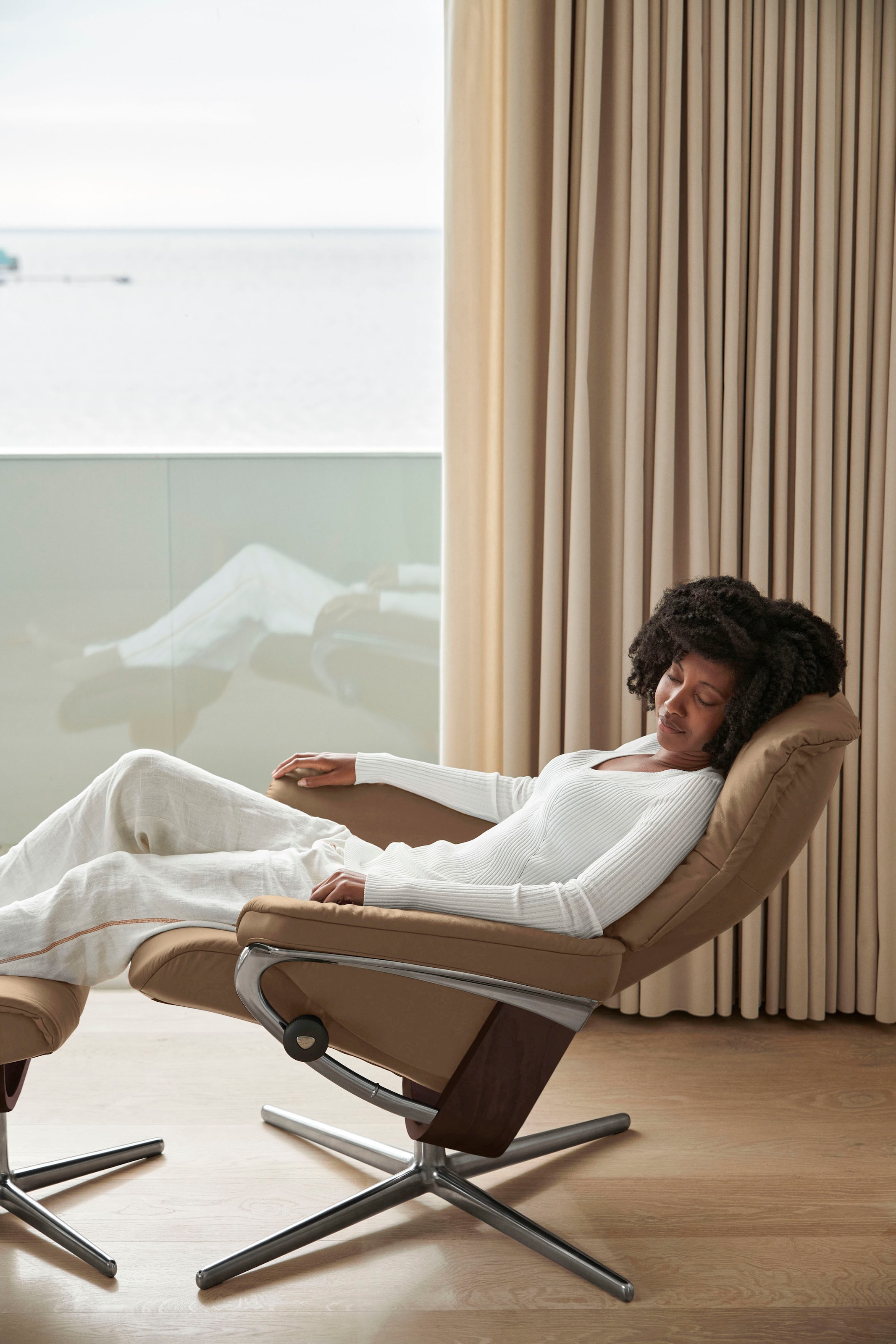 Stressless® Fußhocker »Mayfair«, mit Cross Base, Größe S, M & L, Holzakzent Braun