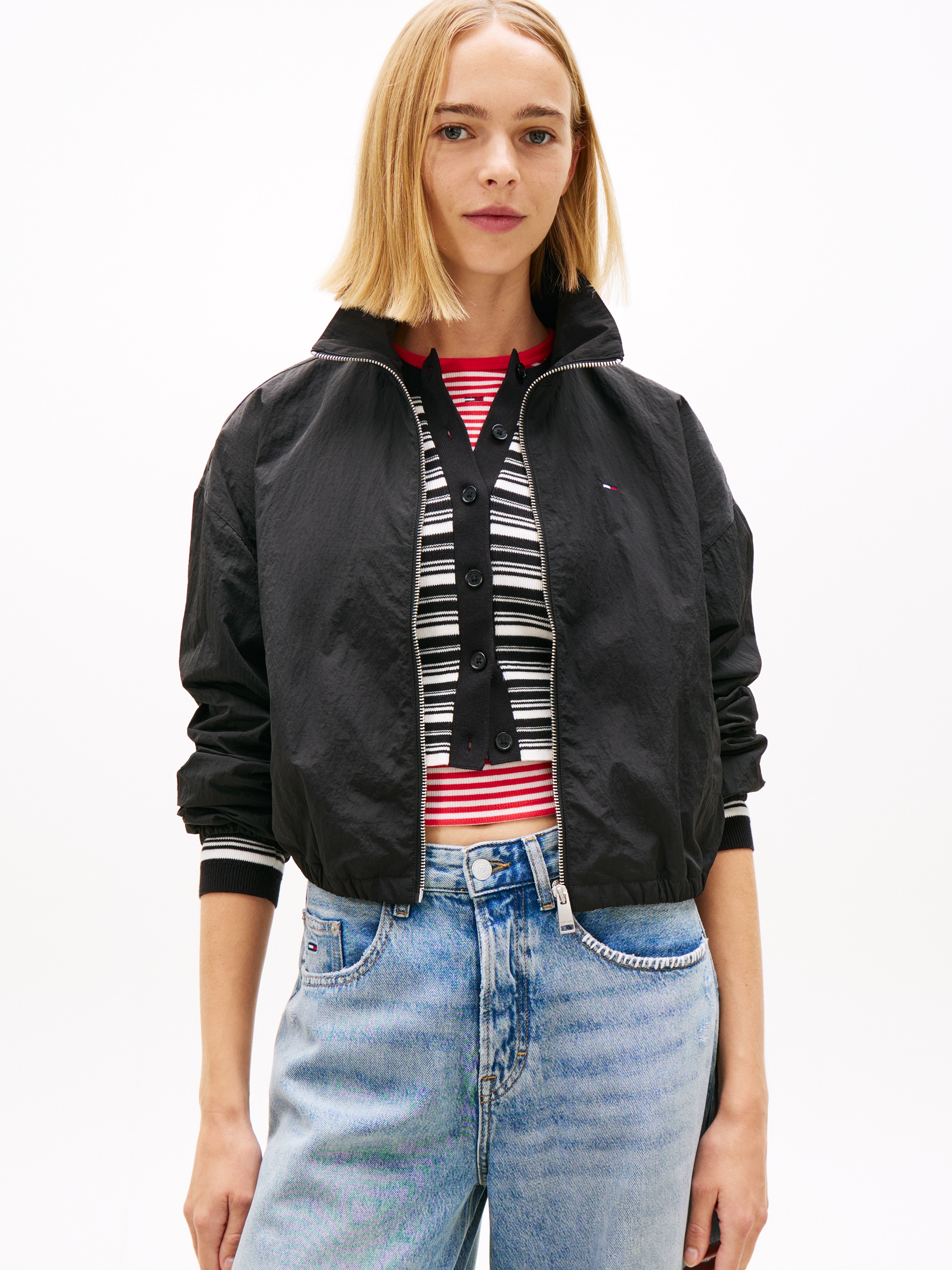 Tommy Jeans Kurzjacke »TJW TIE SIDE HIGH NECK JACKET« Taillenbund mit seitlichen Bindebändern